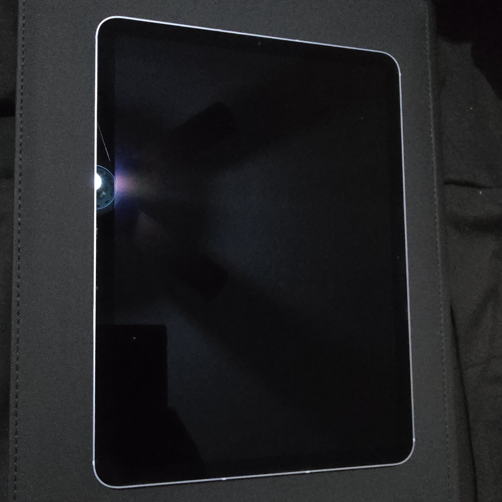 Apple iPad Air 4th Gen 64GB (2020) 10.9″ – Cellular + Wi-Fi – Silver – Unlocked