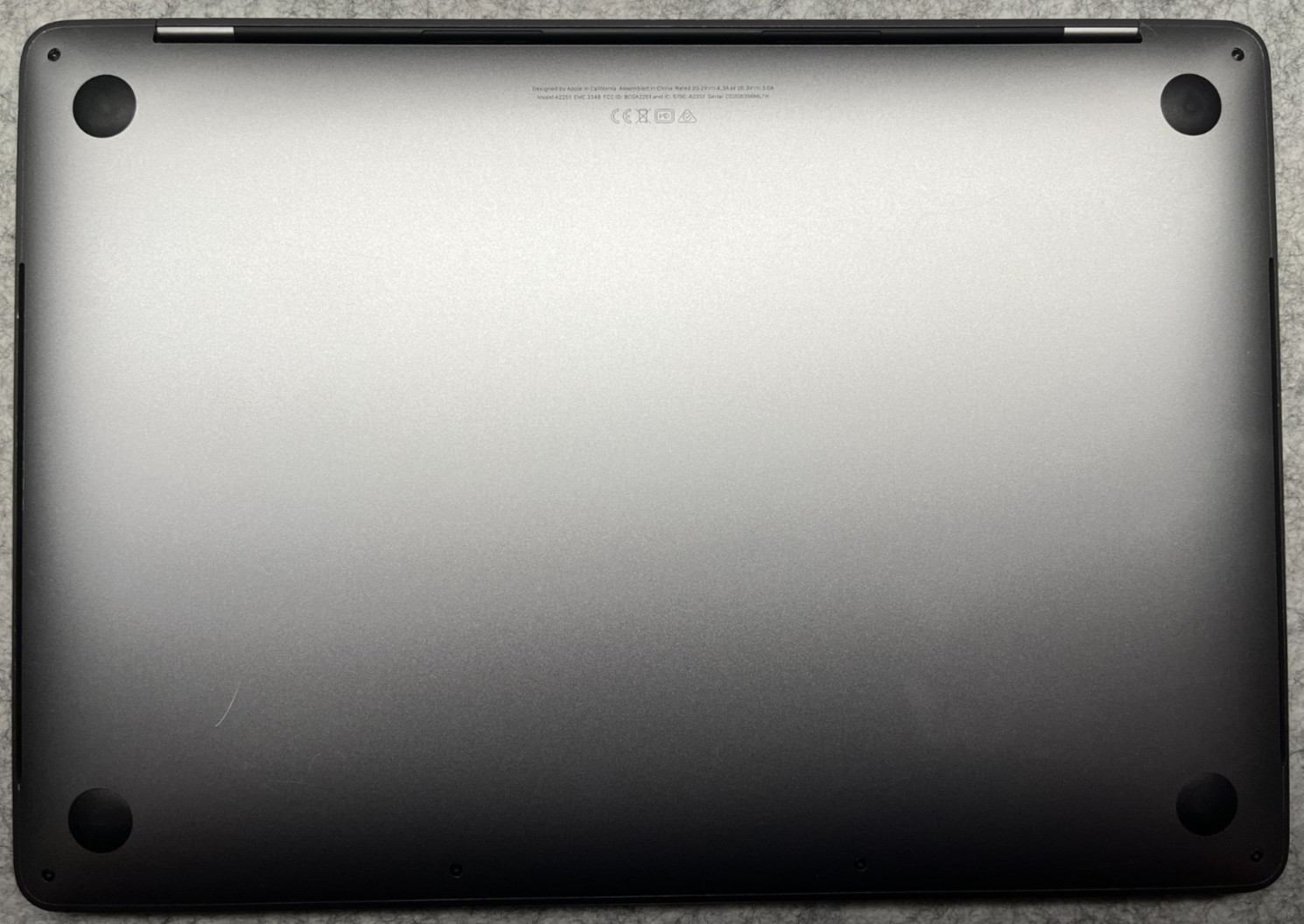 2020 MacBook Pro 13″ i5-1038NG7 @ 2.00GHz 16GB Ram 512GB SSD Tahoe Touch Bar