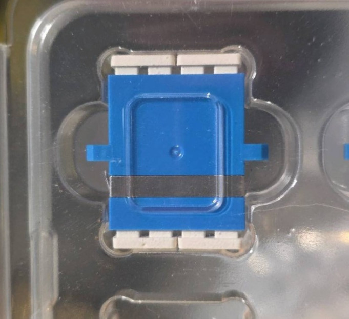 FS 12067 LC/UPC to LC/UPC quad single mode adapter with flange