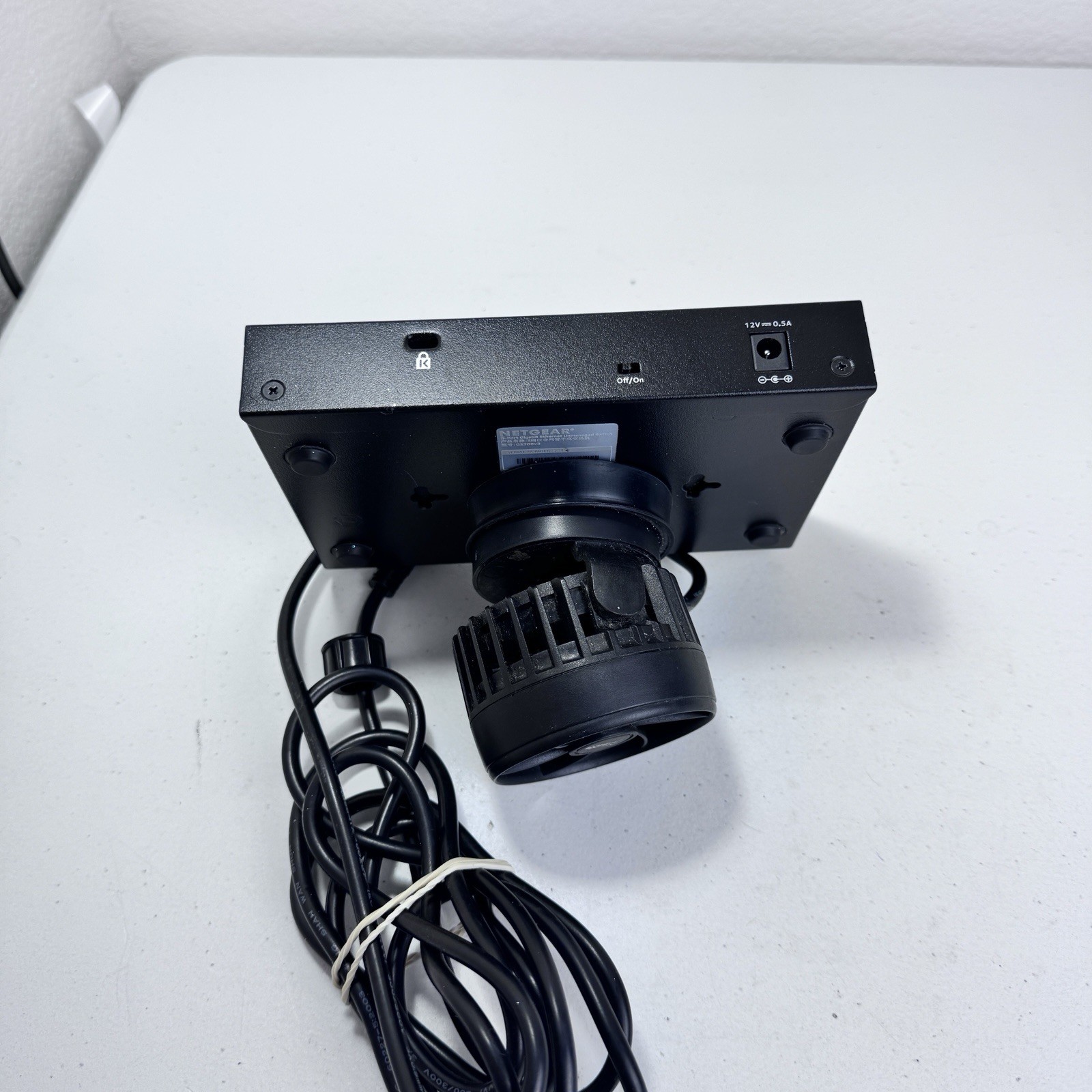 NETGEAR 8-Port Gigabit Ethernet Unmanaged Switch (GS308) Home/Office Network Hub