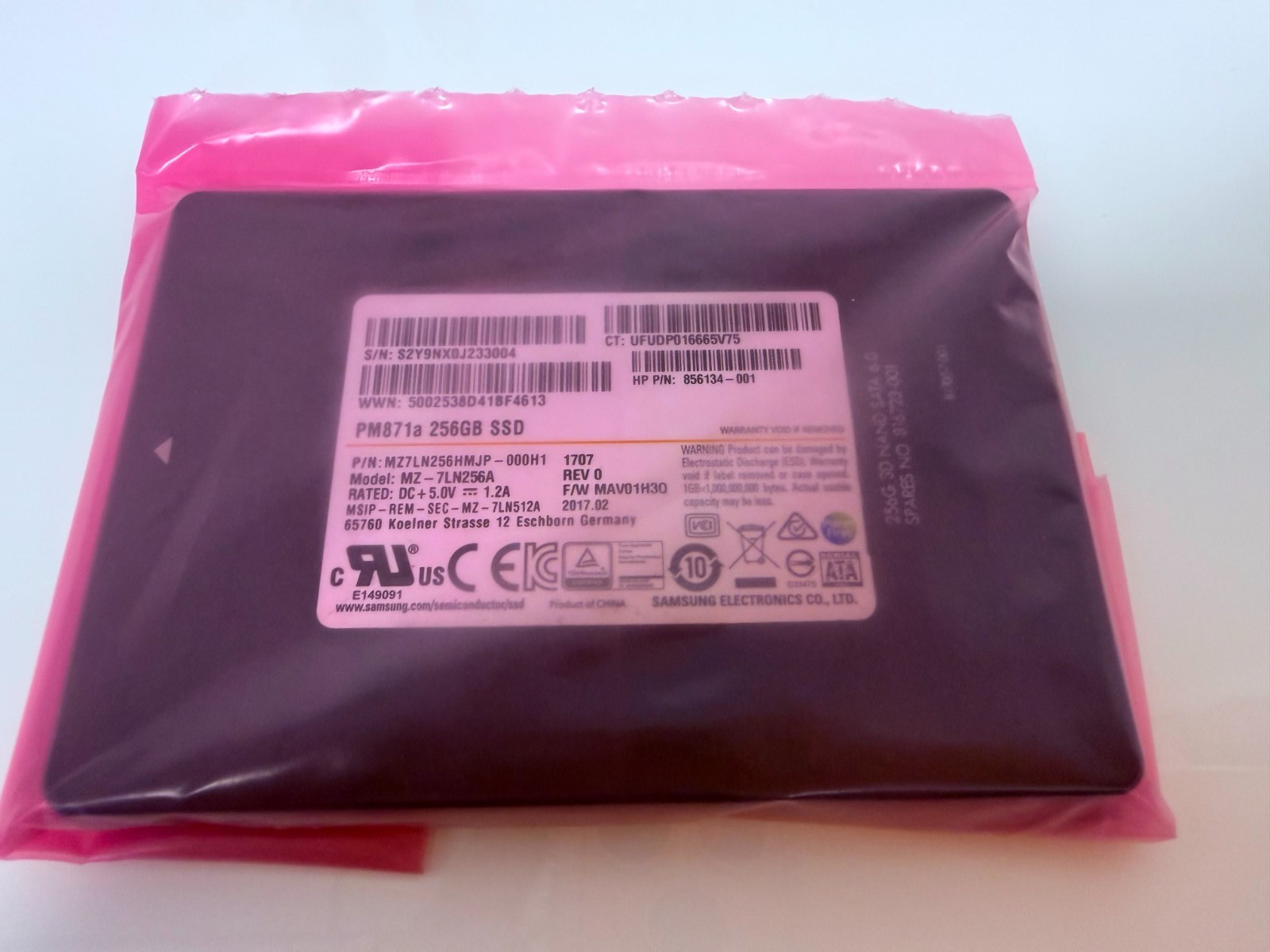 Samsung 256 GB 2.5 in SATA III Solid State Drive