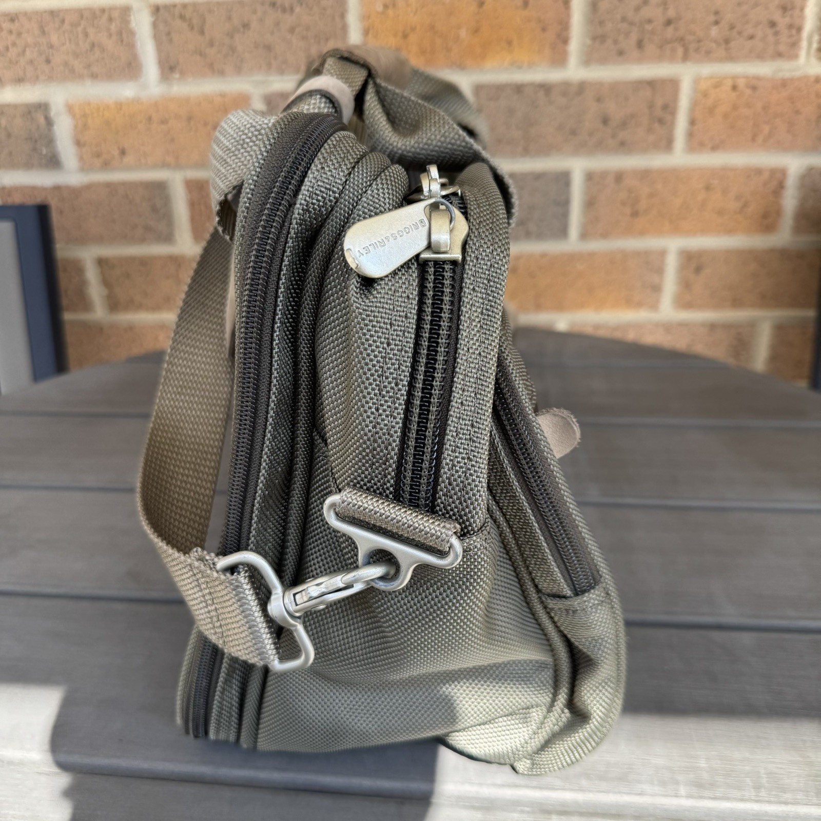 BRIGGS & RILEY 18″x12″ Olive Green Nylon Expandable Laptop Briefcase Travel Bag