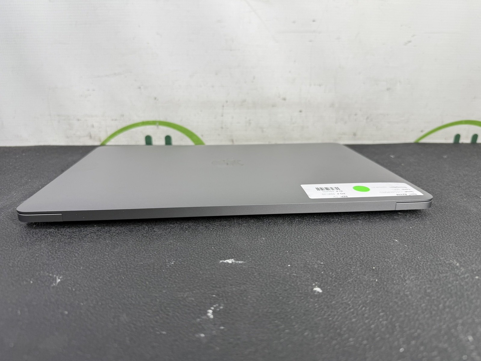 Apple MacBook Pro A2338 13.3″ 8-Core M1 2020 8GB DDR4 256GB Touchbar