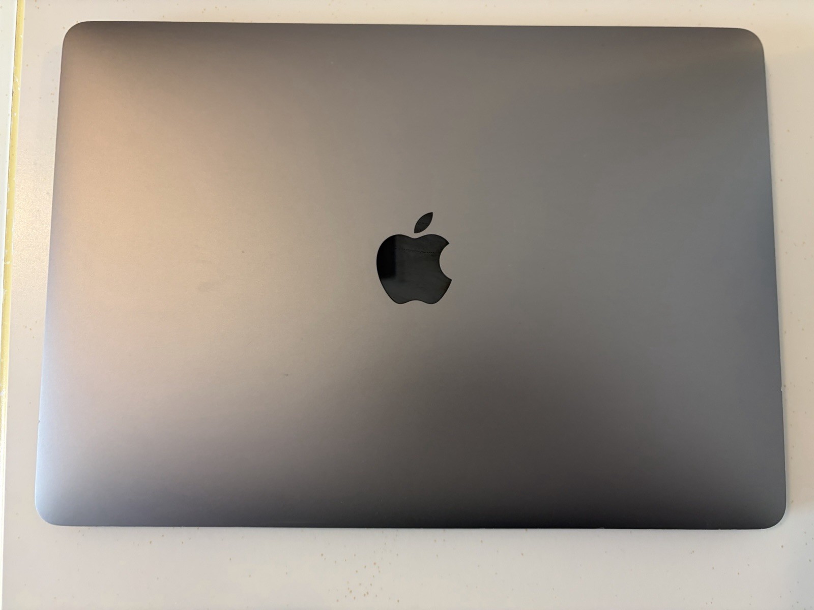 Apple MacBook Pro 13.3″ 2020 i5 16GB 500GB SSD Iris Plus Gray Backlit