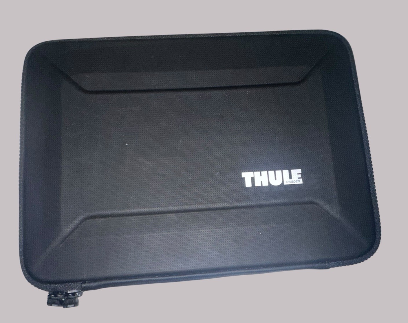 Original Thule – Gauntlet Sleeve for 12”-13″ Laptop Macbook pro air Black