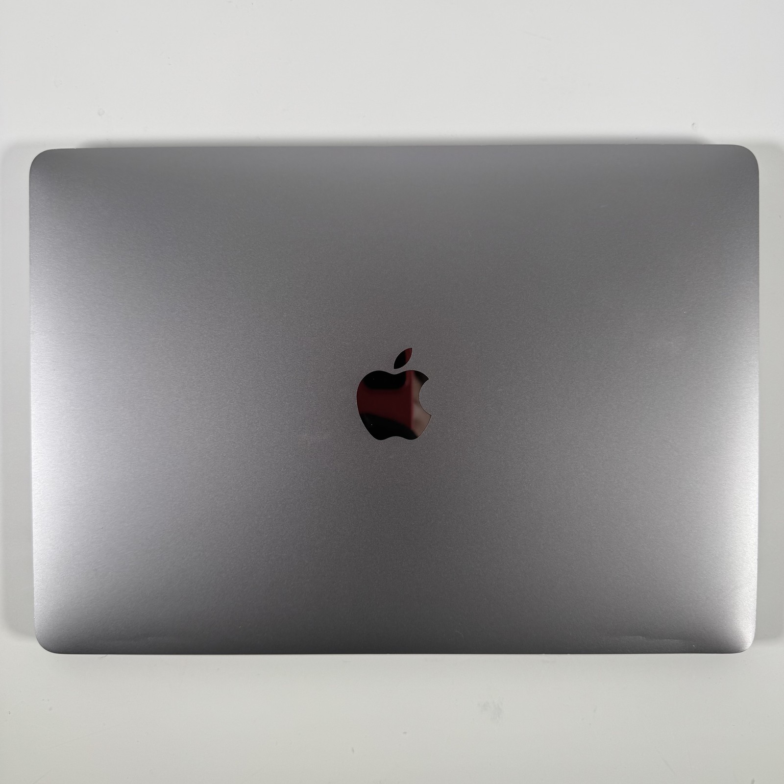 Apple 2018 13″ MacBook Pro 2.3GHz i5 512GB 8GB MR9R2LL/A | D Grade