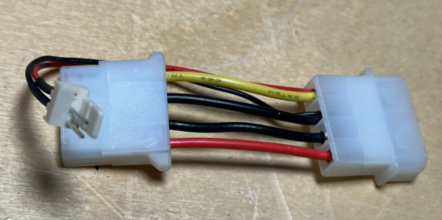 4 pin Molex Inline 7 cm Extension Cable 2-Pin Fan Header, Fan Power Adapter