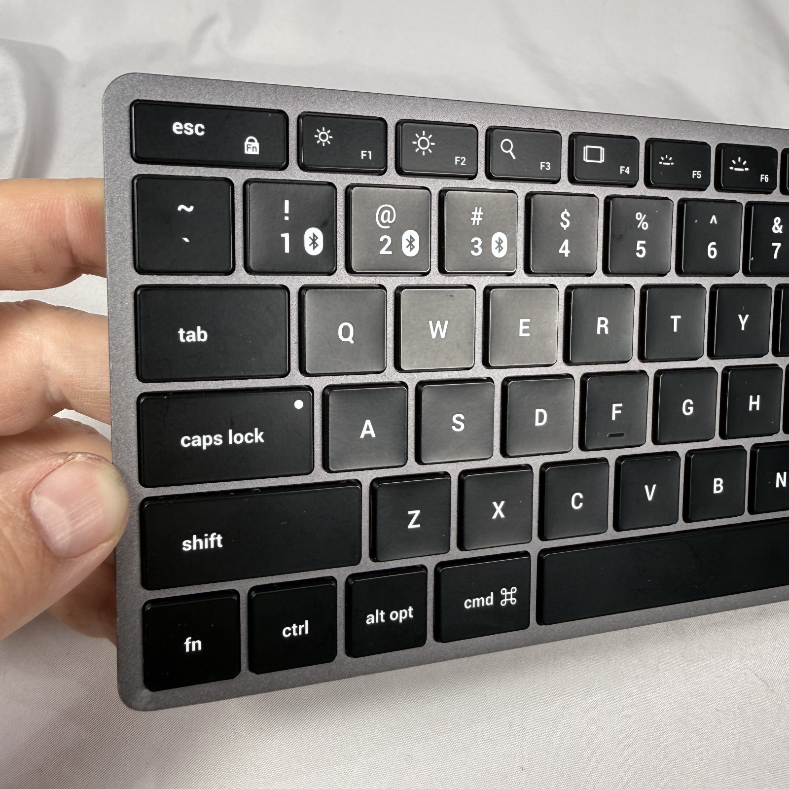 Satechi SLIM X1 USB C Bluetooth QWERTY Compact Backlit Keyboard FOR MAC Wireless