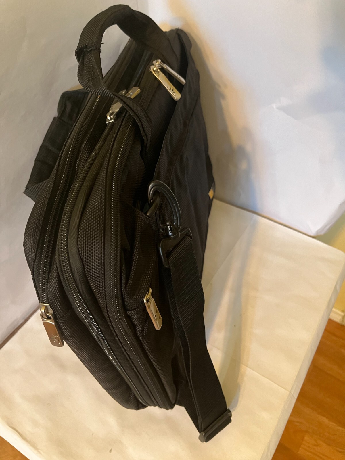 Case Logic 17″ Black Portable Case Top Load Laptop Storage Bag Shoulder Strap