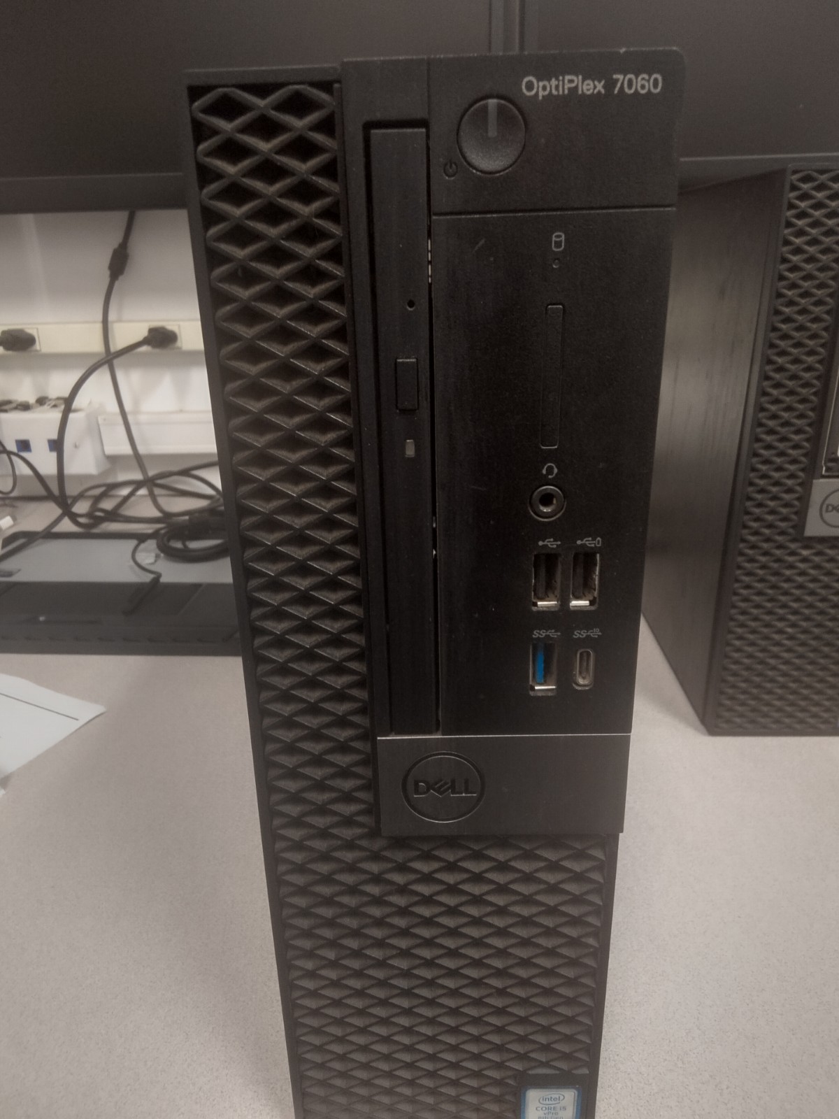 Dell Optiplex 7060 SFF ( Intel Core i7 8th Gen, 8GB RAM, 256GB SSD, Win 11 Pro