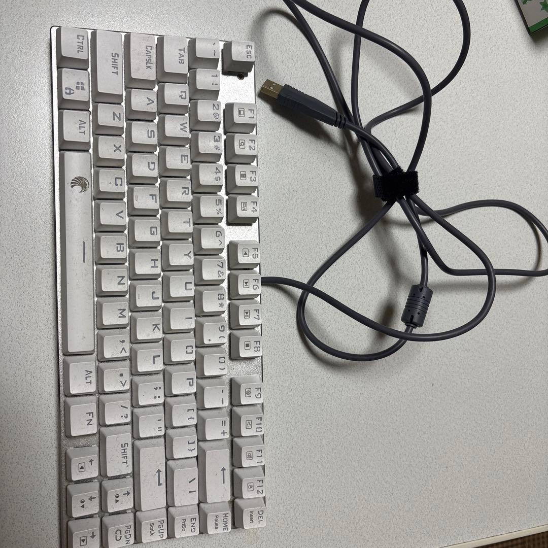 E-YOOSO Gaming Keyboard Model Does not apply US Wired White Lion Logo Untested