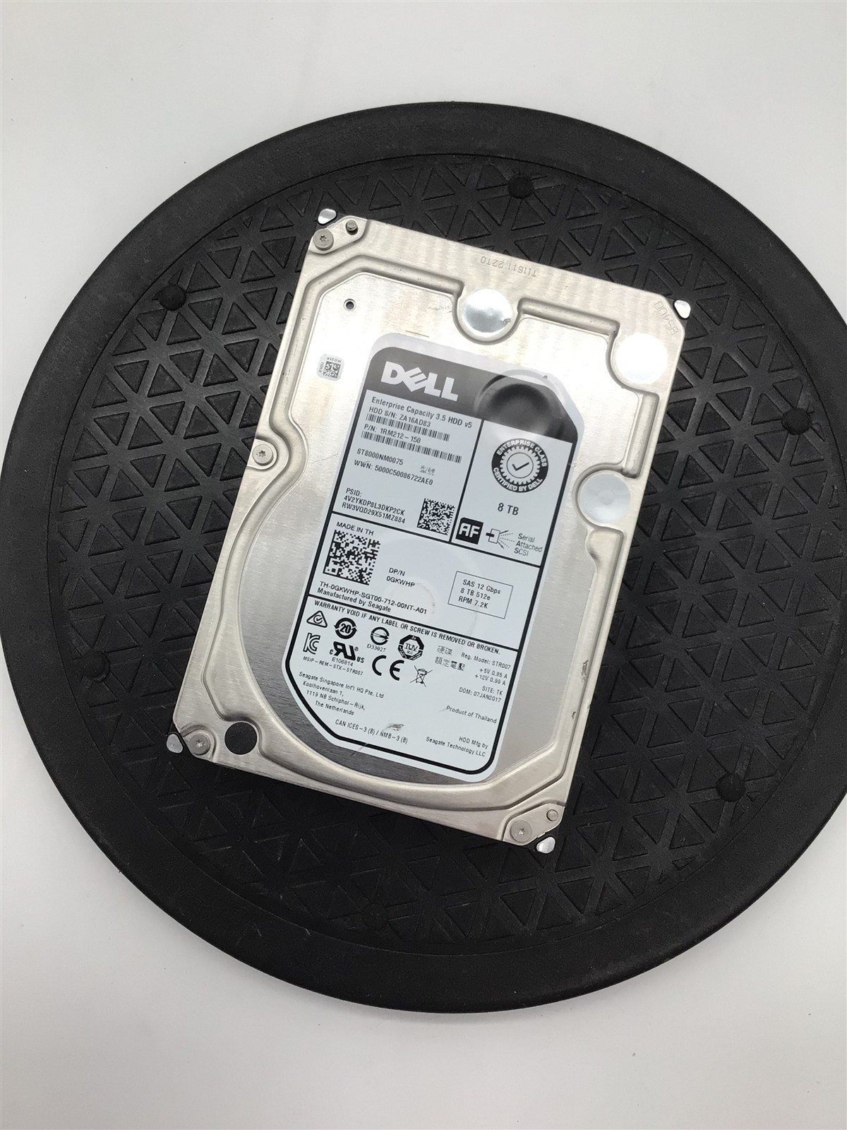 Dell ST8000NM0075 8TB 3.5″ 7.2K RPM SAS Hard Drive