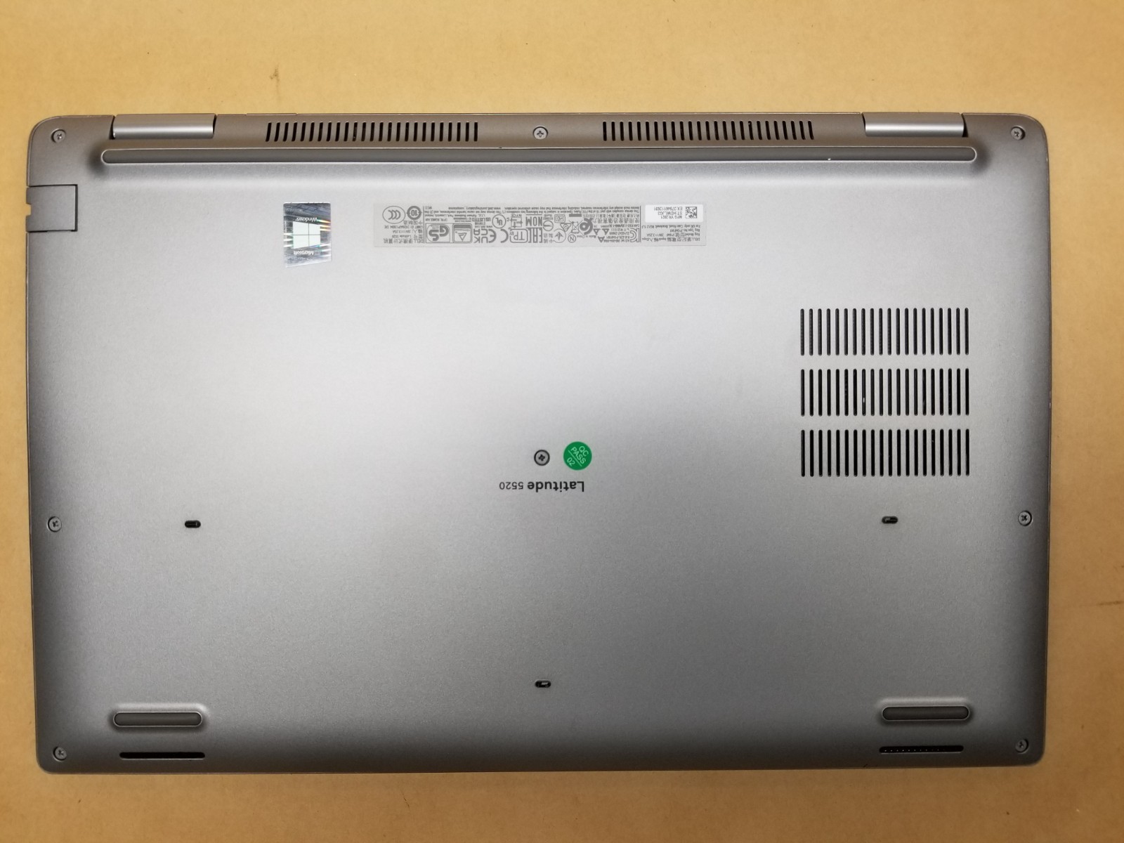 Dell Latitude 5520 15.6 FHD i7-1185G7 3.00GHz, 16GB RAM, 512GB NVMe, WIN 11 PRO