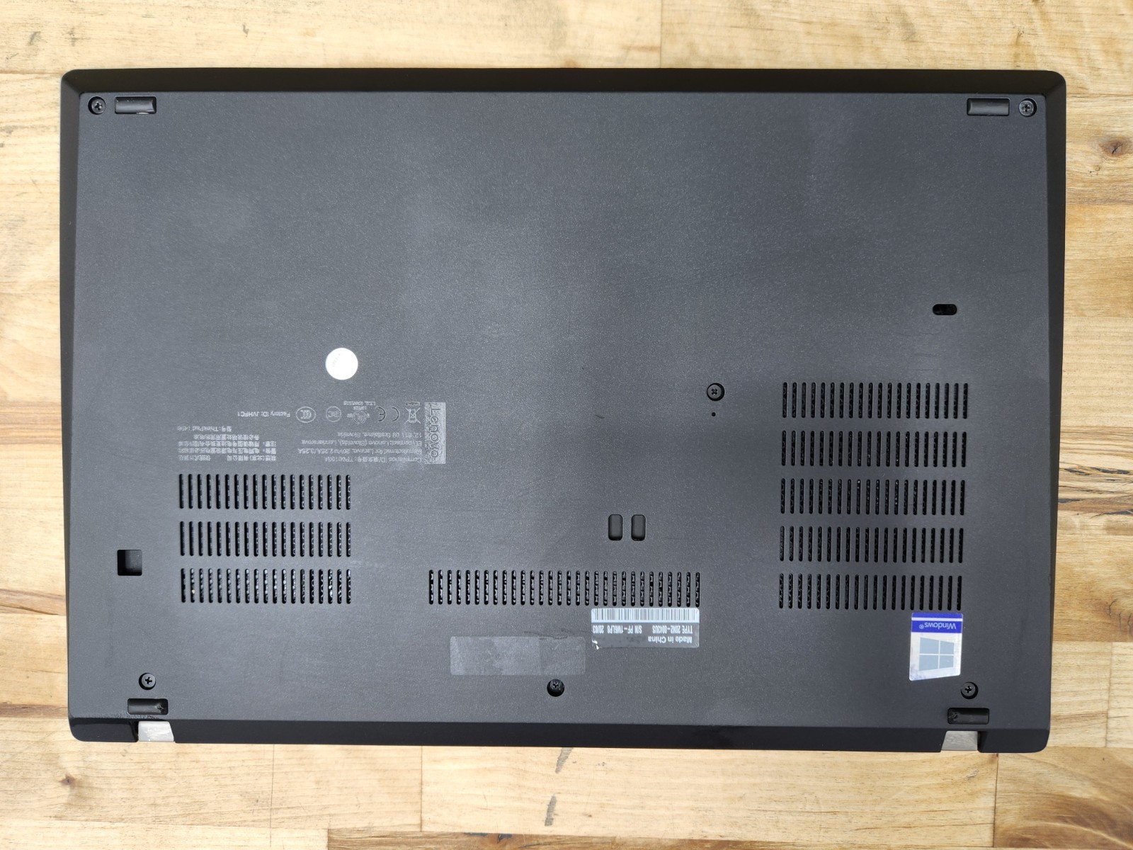 Lenovo ThinkPad T490 14″ FHD i5-8365U 1.6GHz 16GB RAM 256GB SSD Windows 11 Pro ~