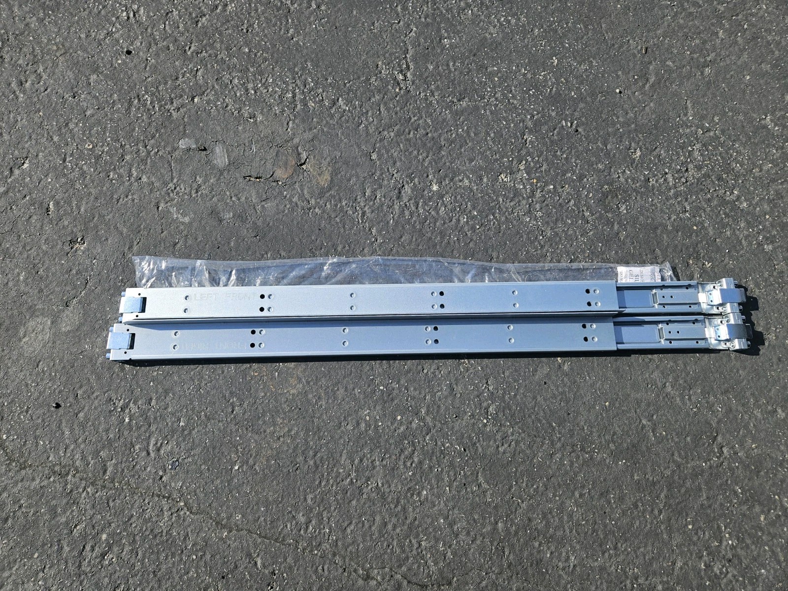 universal 1u rails TOOL-LESS