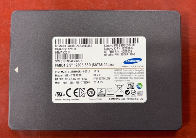 Samsung | MZ-7TE1280 | PM851 128 GB 2.5 in SATA III Solid State Drive SSD