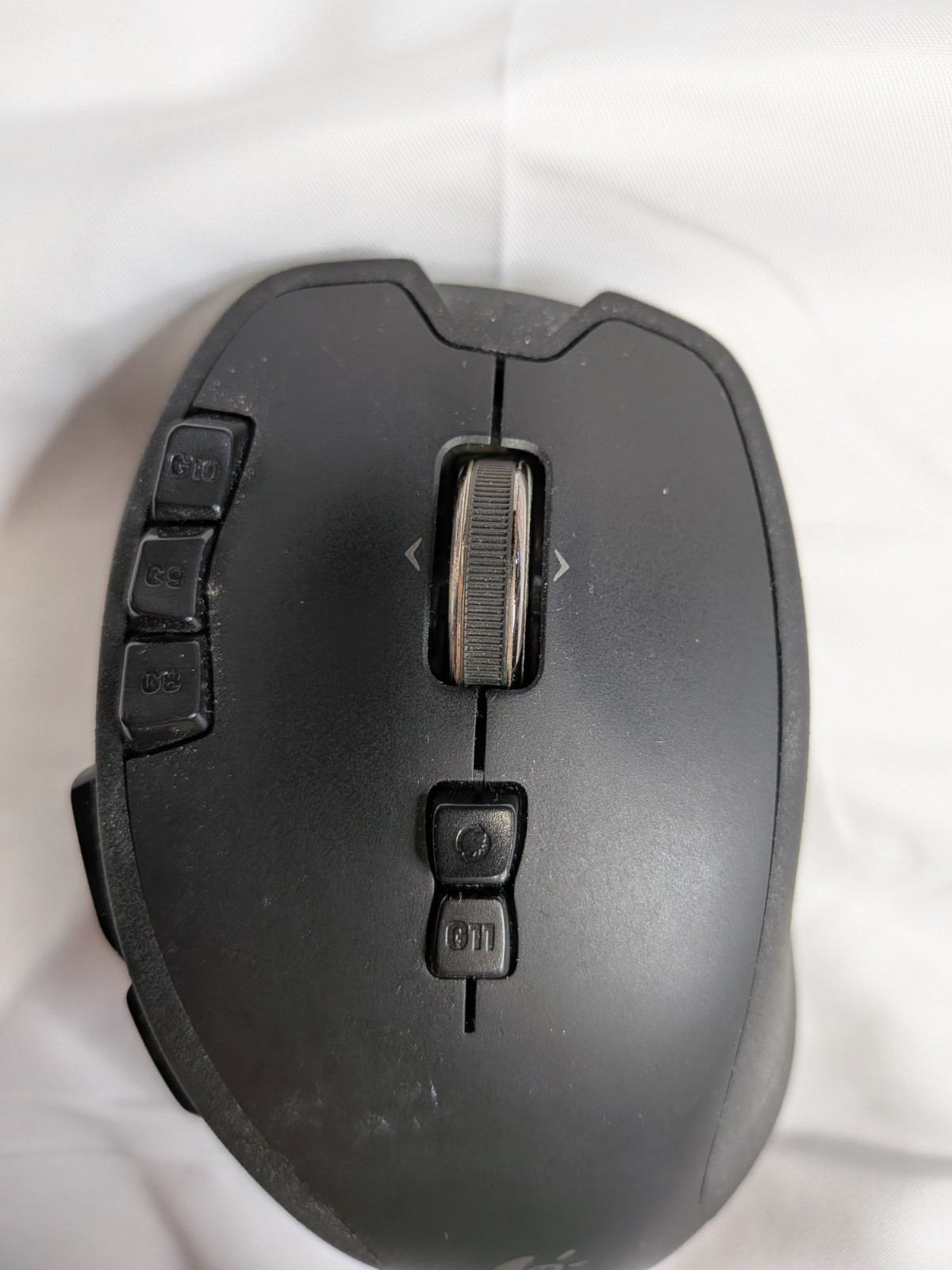 Logitech G700 Gaming Mouse – Includes Cables, Dongle, Tested & Works Great