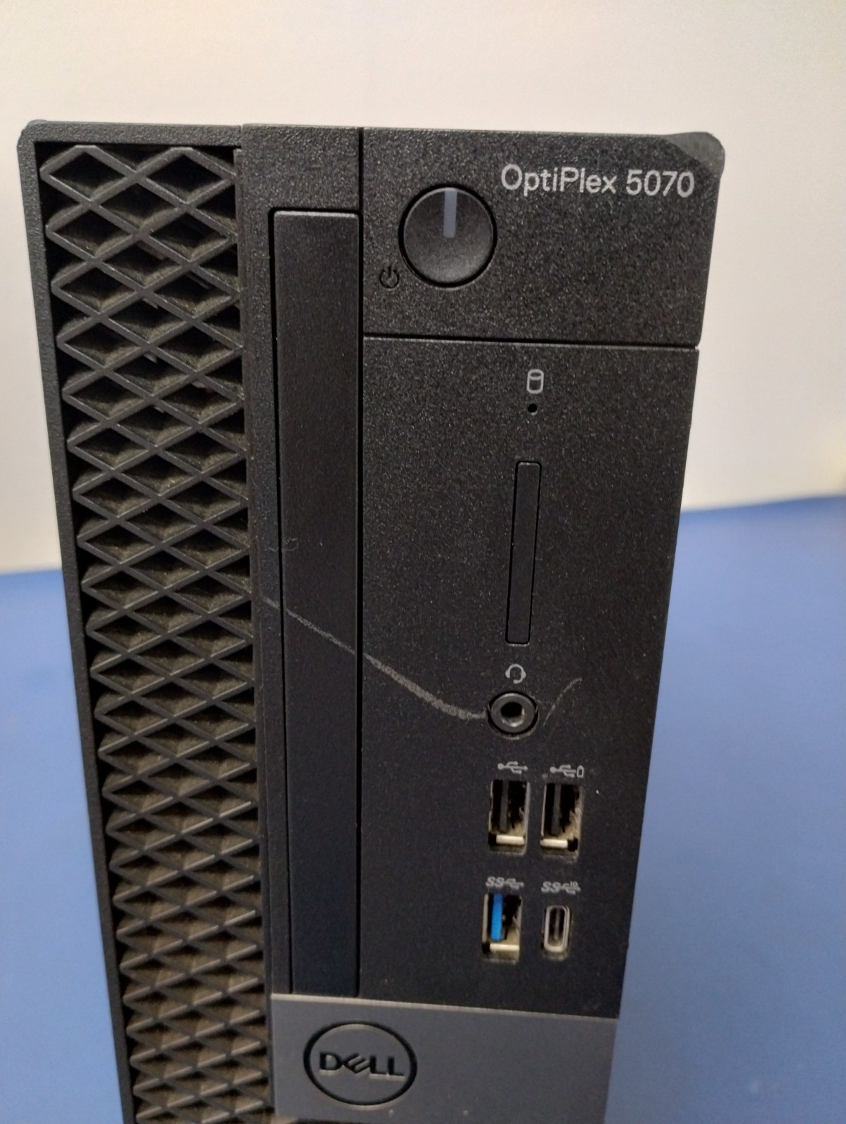 DELL OptiPlex 5070 Intel Core i5-9500 3.00 GHz 16 GB RAM 256 GB M.2 Intel(R) UHD