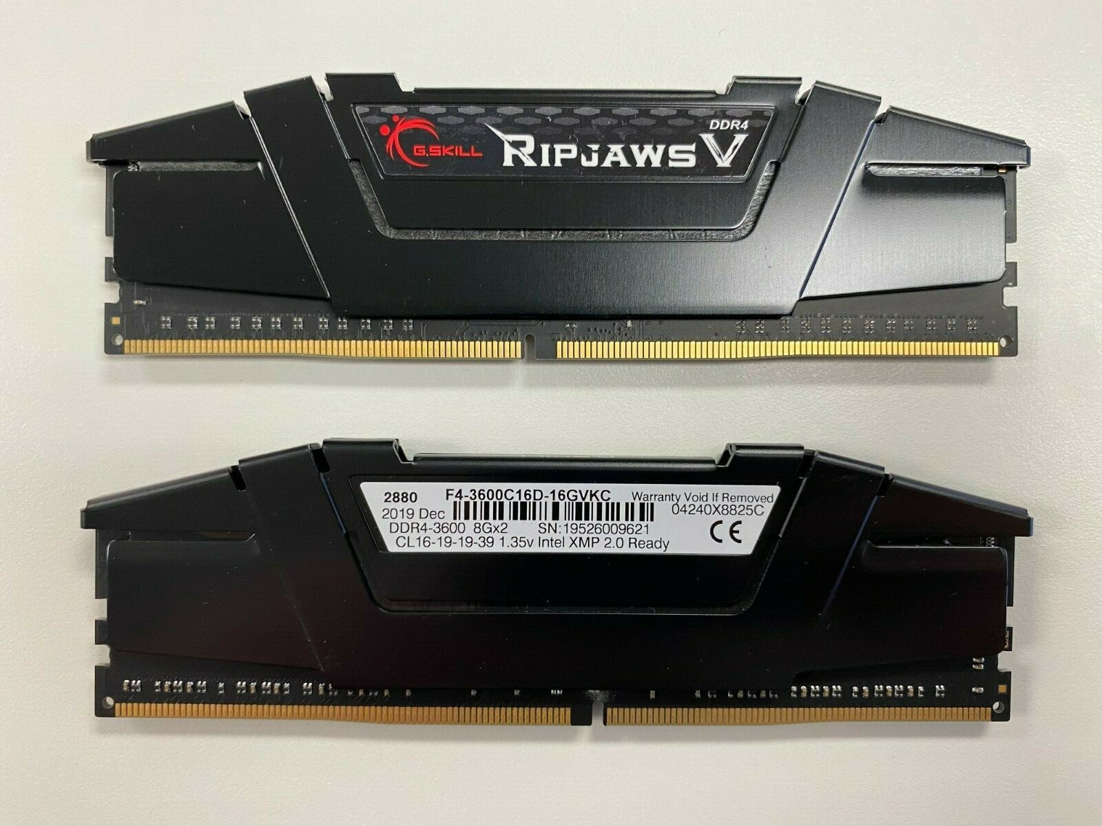 G.SKILL RIPJAWS V 16GB (2x8GB) 288-Pin 3200MHz DDR4 RAM Black F4-3200C16D-16GVKB