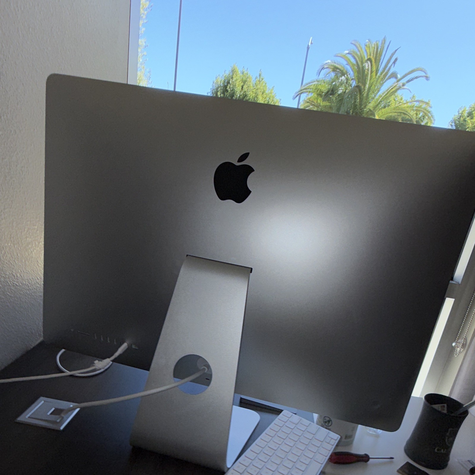 Apple iMac Series All-in-One Desktop Computer (Apple iMac), Silver-2019. 3.7GHz