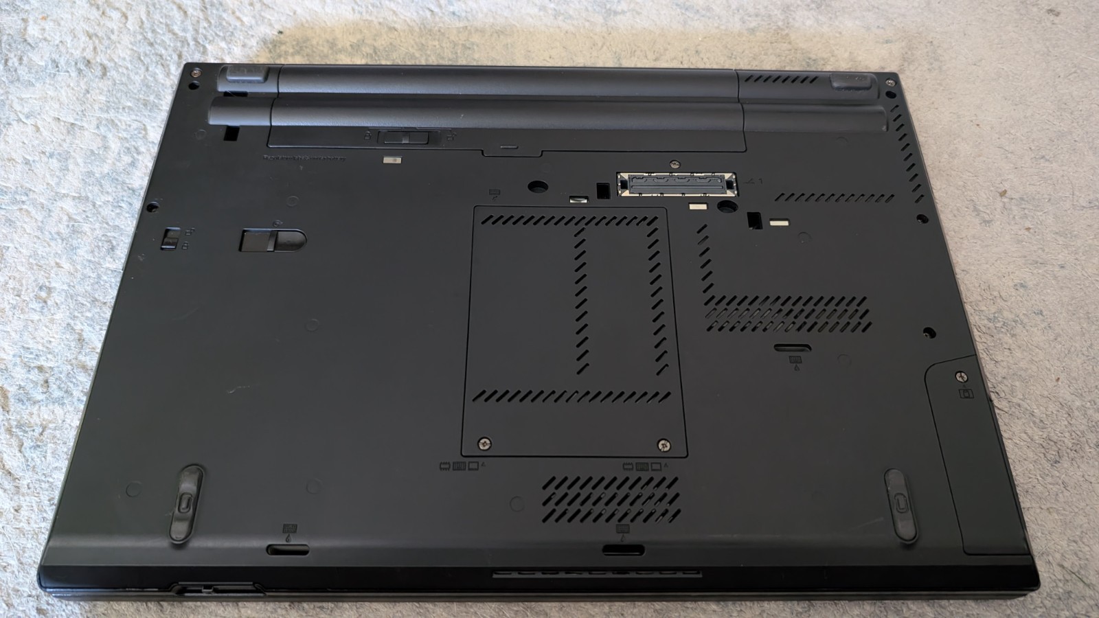 Lenovo ThinkPad T430 14″/ I3-3320 / 4gb / NEW Samsung 256gb SSD /Win 10 Pro