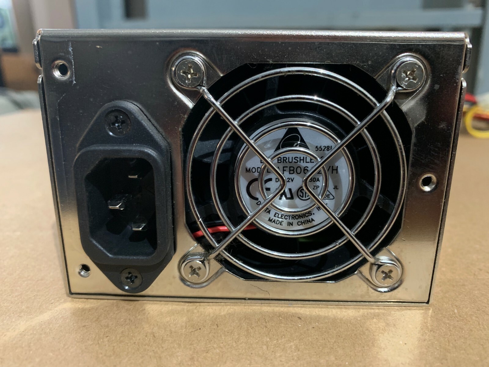 Zippy EMACS P2G-6460P ROHS POWER SUPPLY 100-240V 8A 250V AC P/N B000270070
