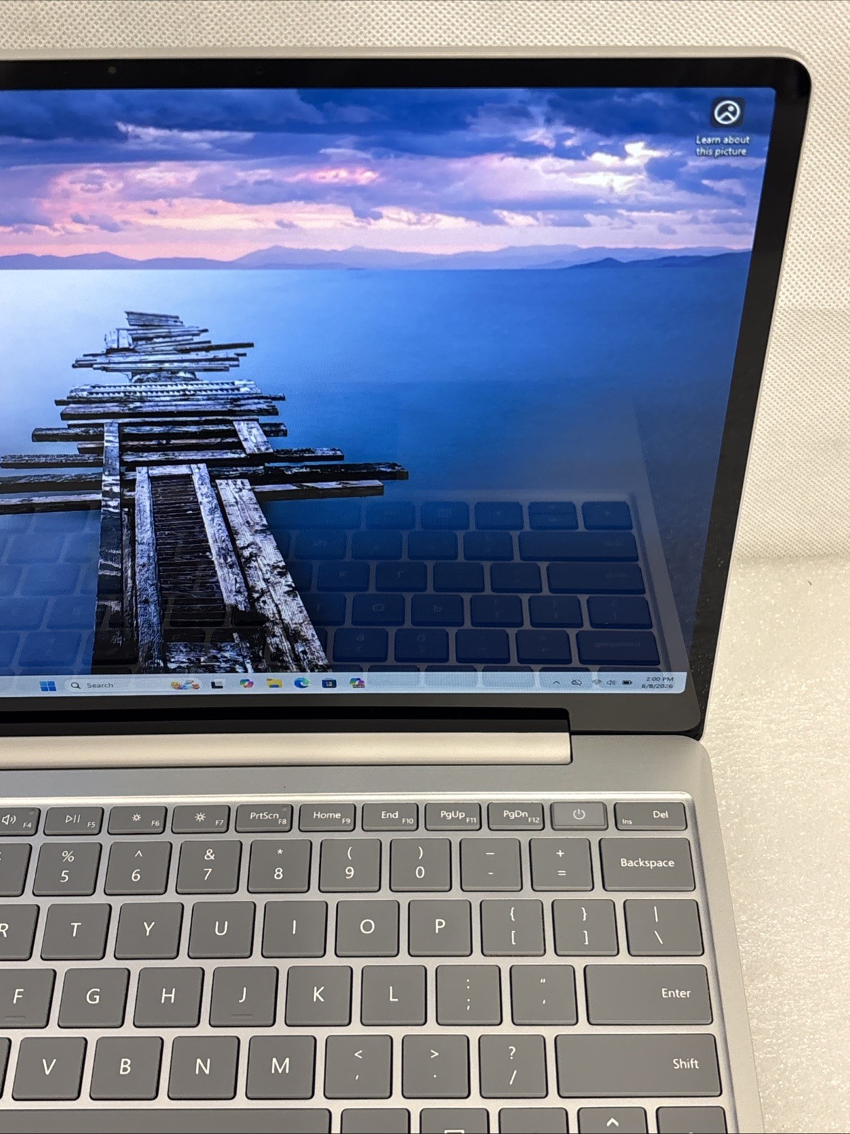 Microsoft Surface Laptop Go 12.4″ (256GB, Intel i5 10th Gen., 8GB) – Platinum