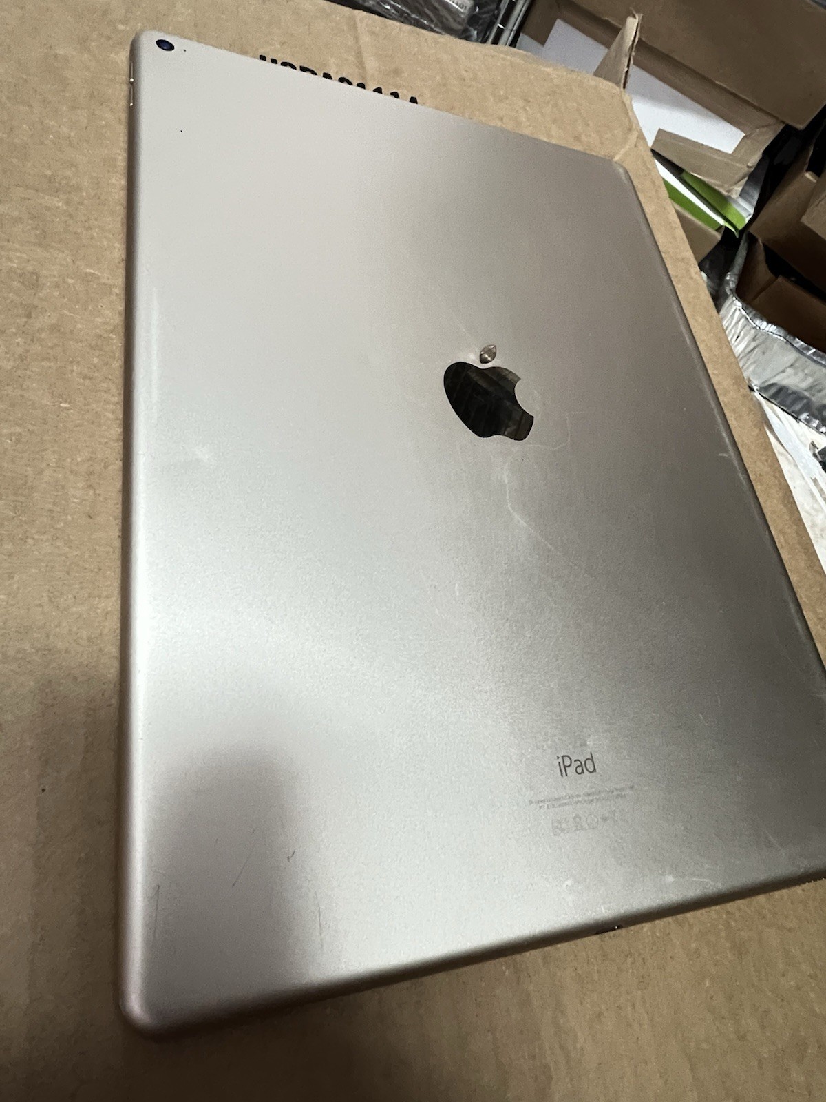 Apple iPad Pro (12.9-inch) A1584 128GB Wi-Fi – GOLD