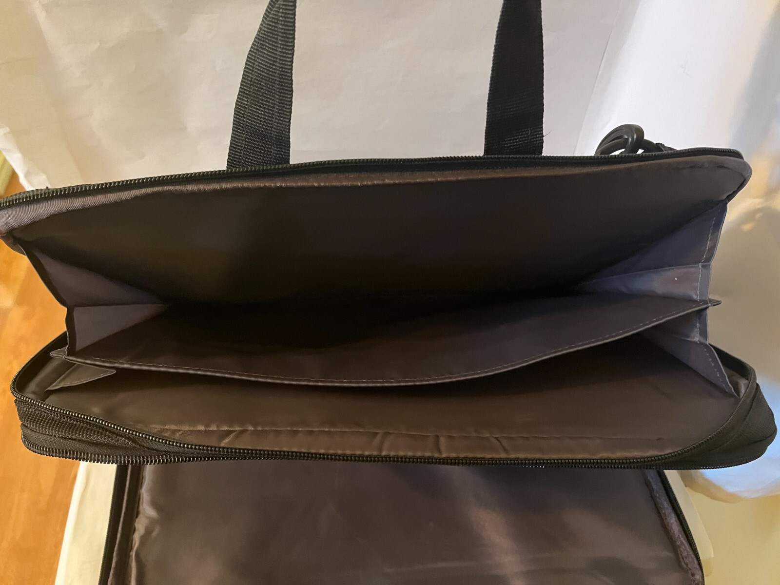 Case Logic 17″ Black Portable Case Top Load Laptop Storage Bag Shoulder Strap