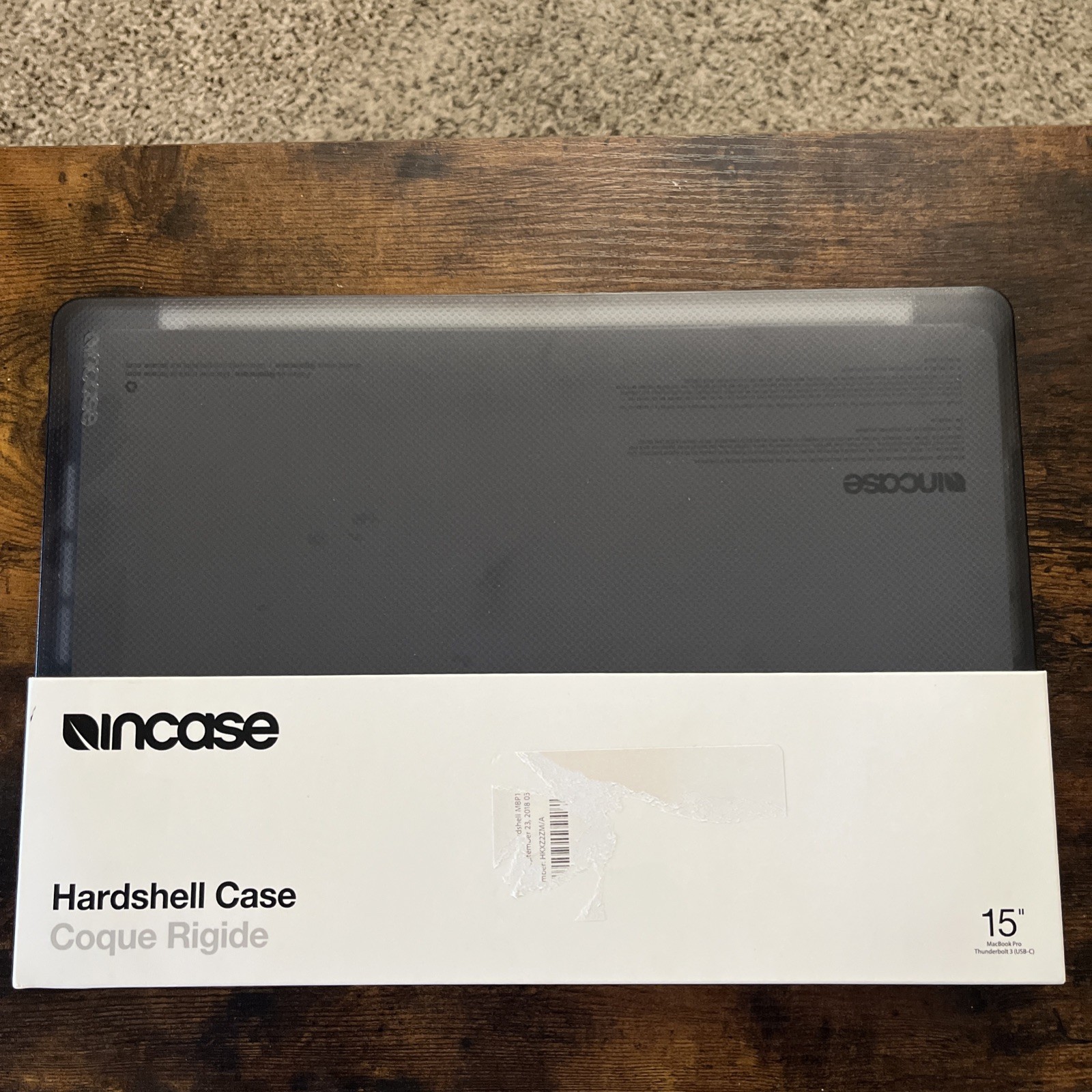 Incase Hardshell Case for MacBook Pro 15-in USB-C Thunderbolt 3 Black Used