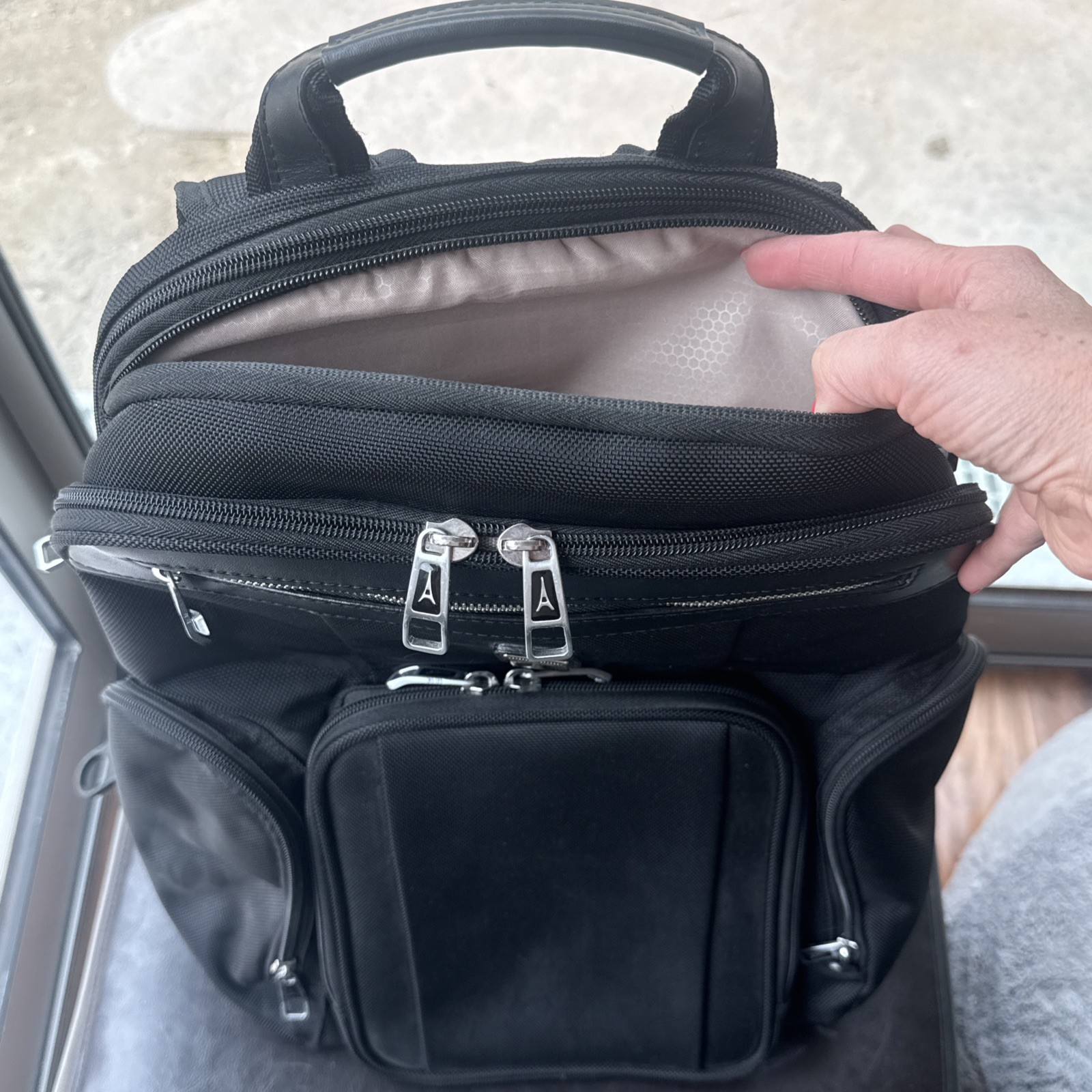 Travelpro Platinum Magna 2 Business Laptop Backpack Fits up to 17.5 Inch Laptop