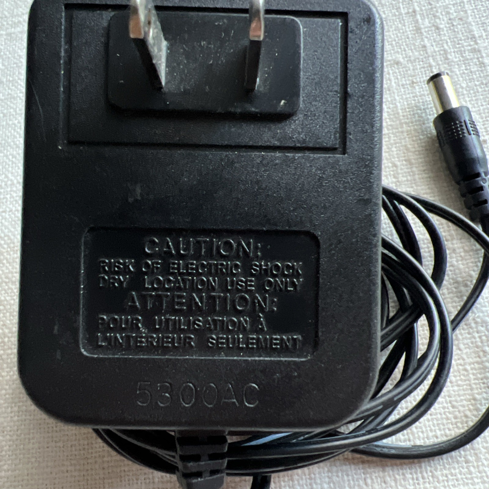 AC Power Supply Adapter Model GJE-AD41-9276 ITE Output: 9vdc 500mA