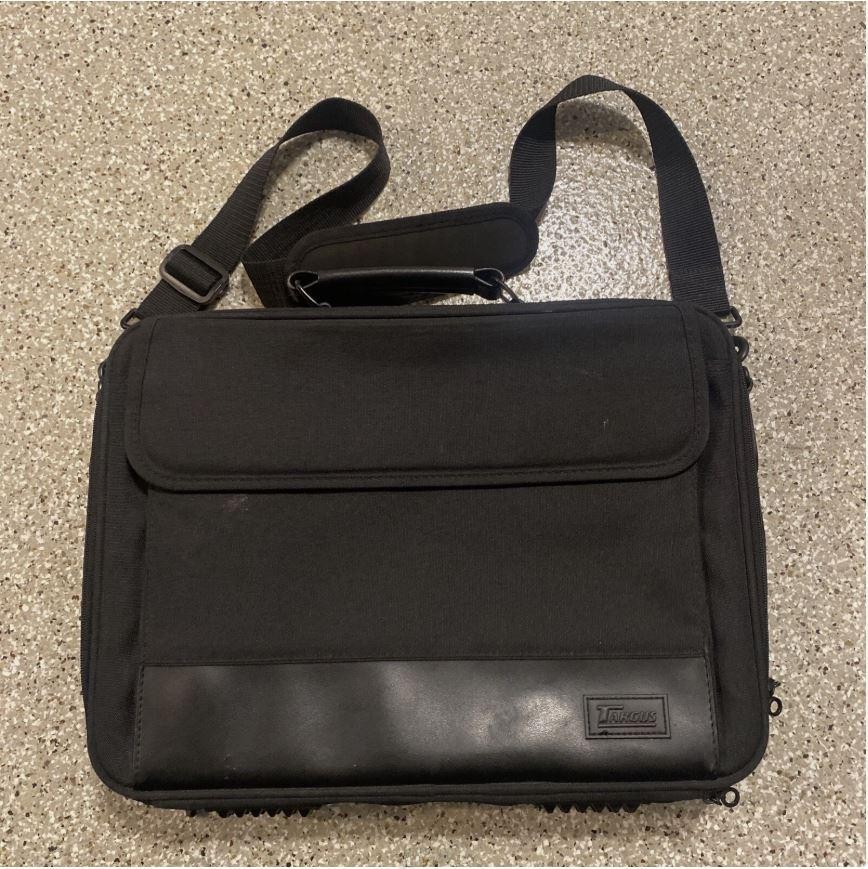 Targus 15.4” Laptop Case Bag Shoulder Strap Padded Briefcase CNP1/ONP1 BLK Nice