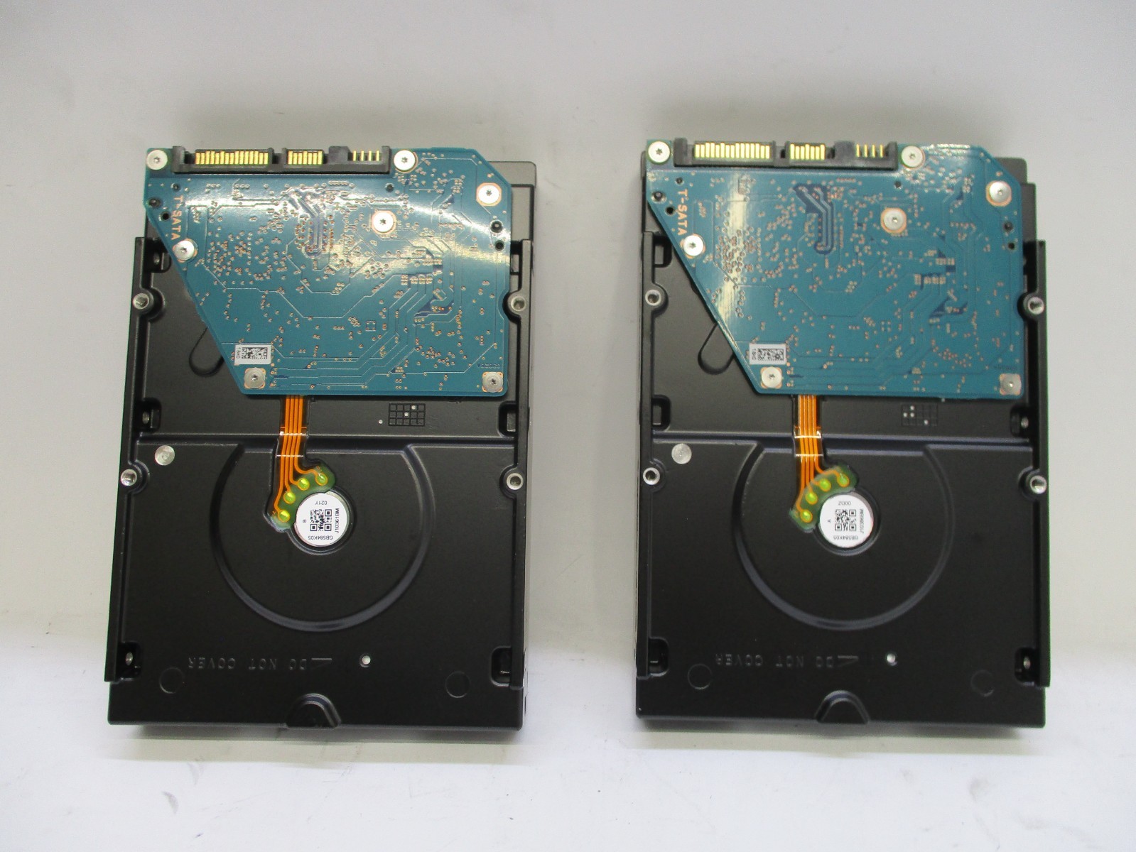 LOT 2 – TOSHIBA MD04ACA400 4TB HDD SATA III 7200 RPM T8 F11