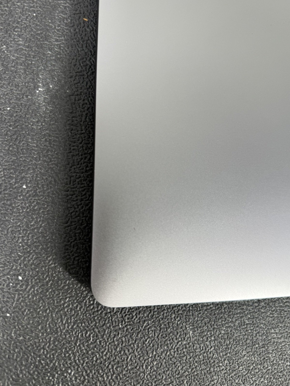Apple MacBook Pro A2338 13.3″ 8-Core M1 2020 8GB DDR4 256GB Touchbar