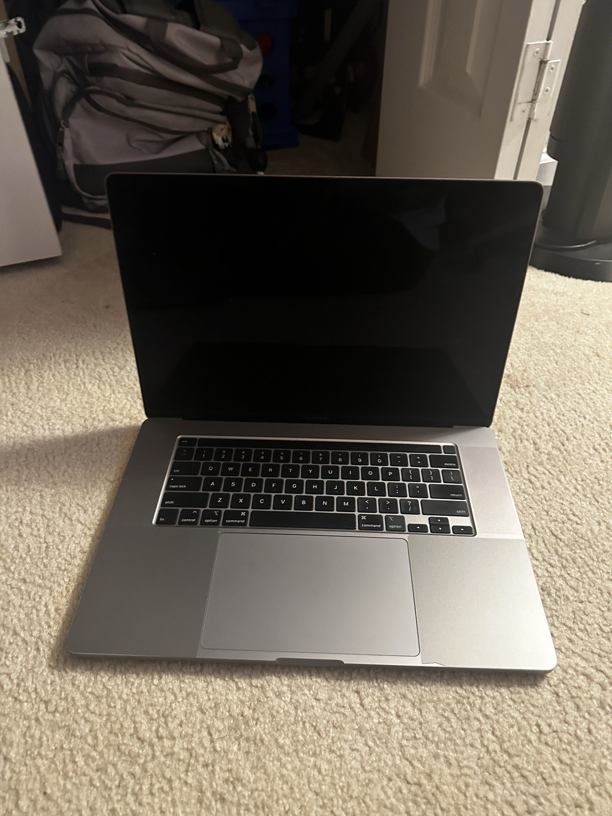 Apple MacBook Pro 16-inch 2019 Model 2.4GHz I9 32GB RAM 1TB SSD Radeon Pro 5600M