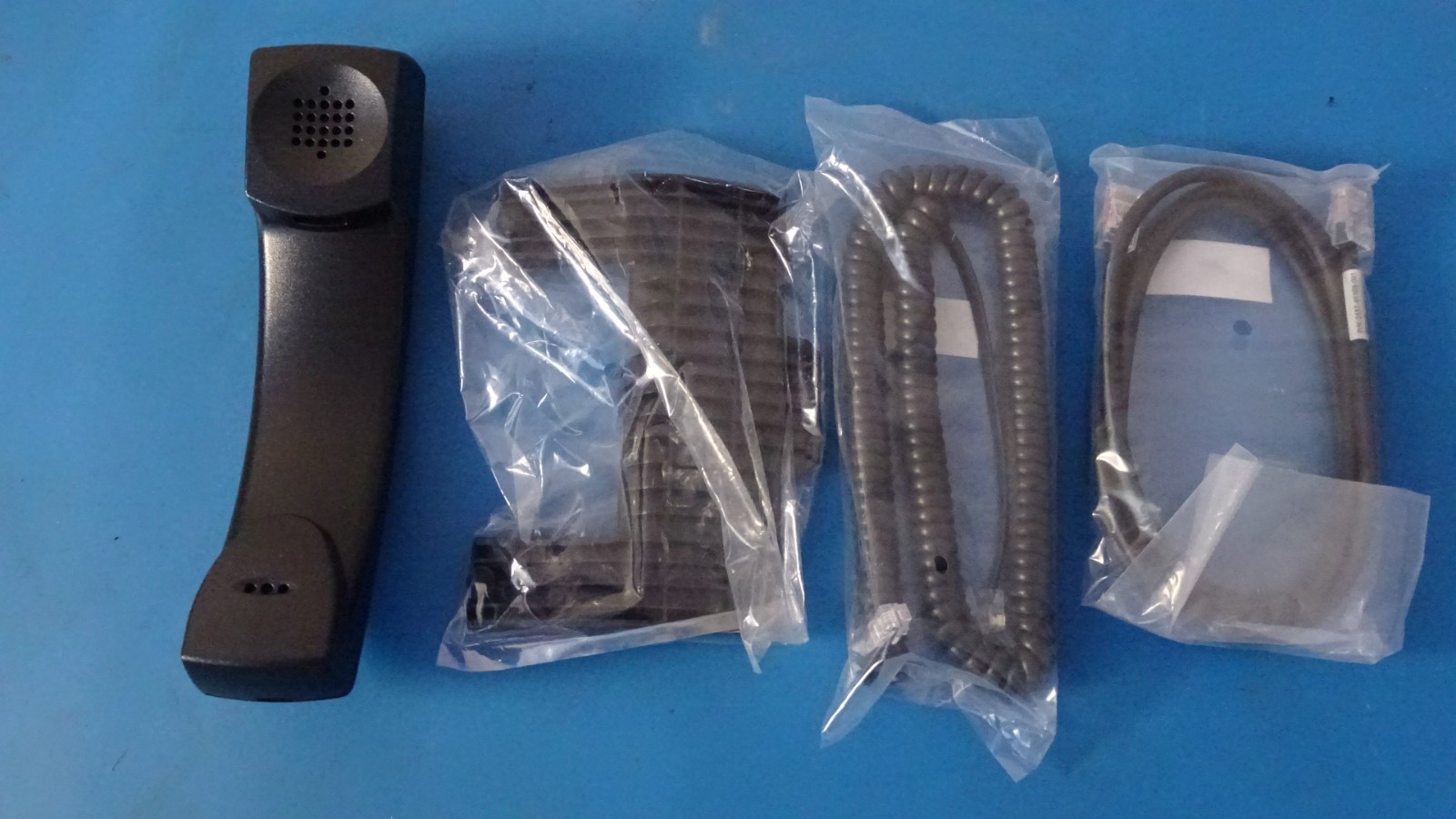 Polycom VVX 501 Skype Business IP Desktop Phone 2200-48500-019