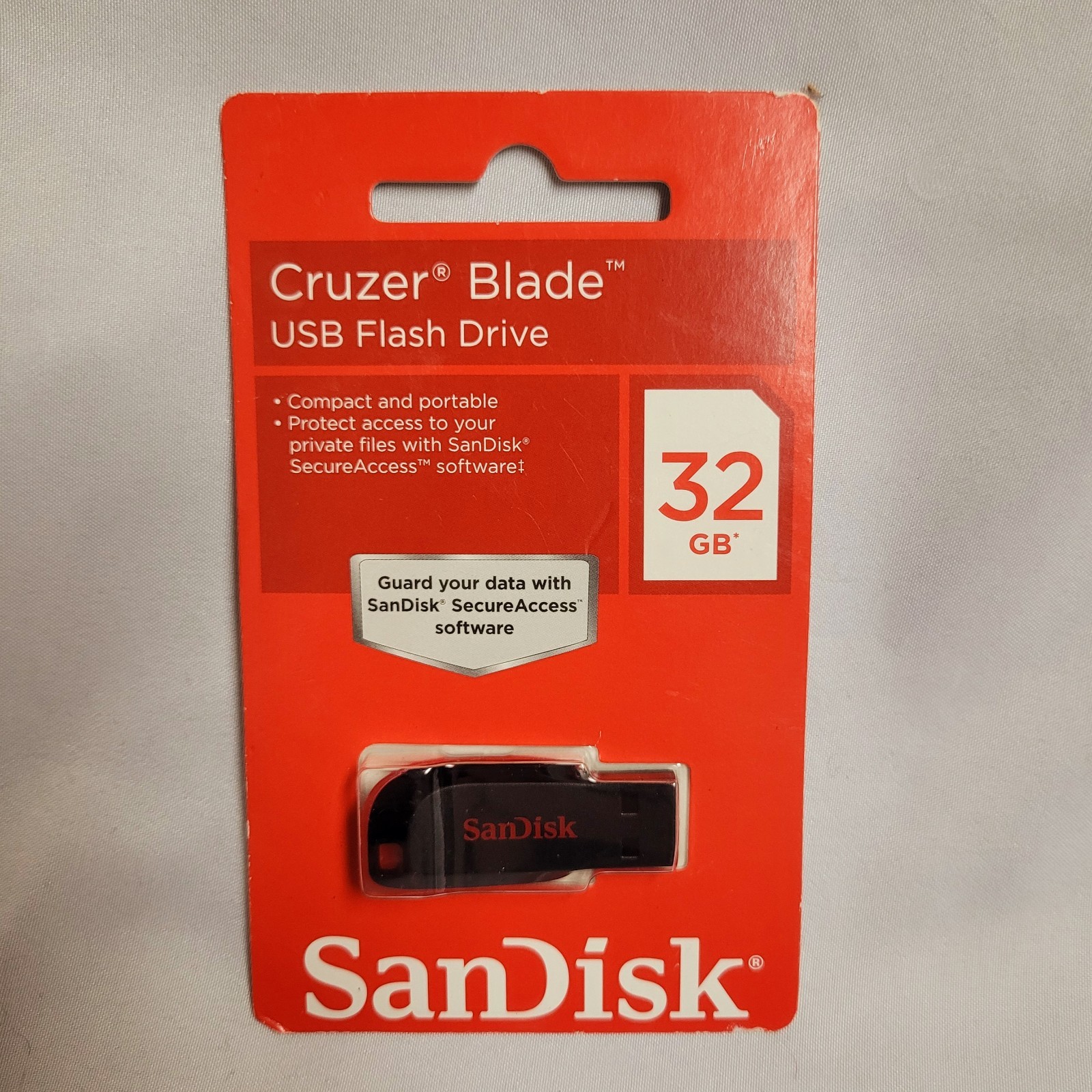 NEW SanDisk Cruzer Blade 32GB USB 2.0 Type A Flash Drive Black SDCZ50-032G-A46