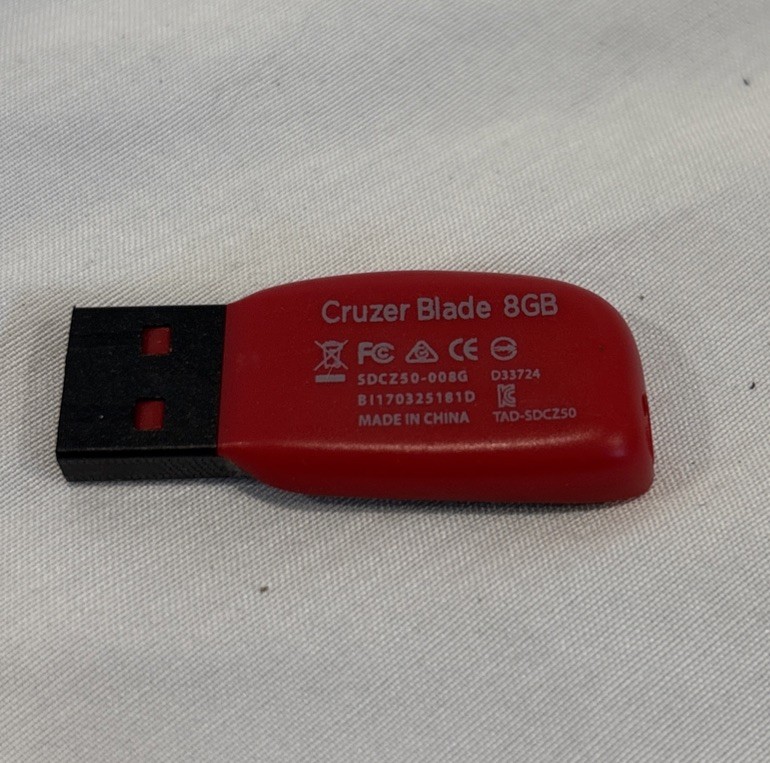 sanDisk Cruzer Blade USB 8 GB FLASH DRIVE