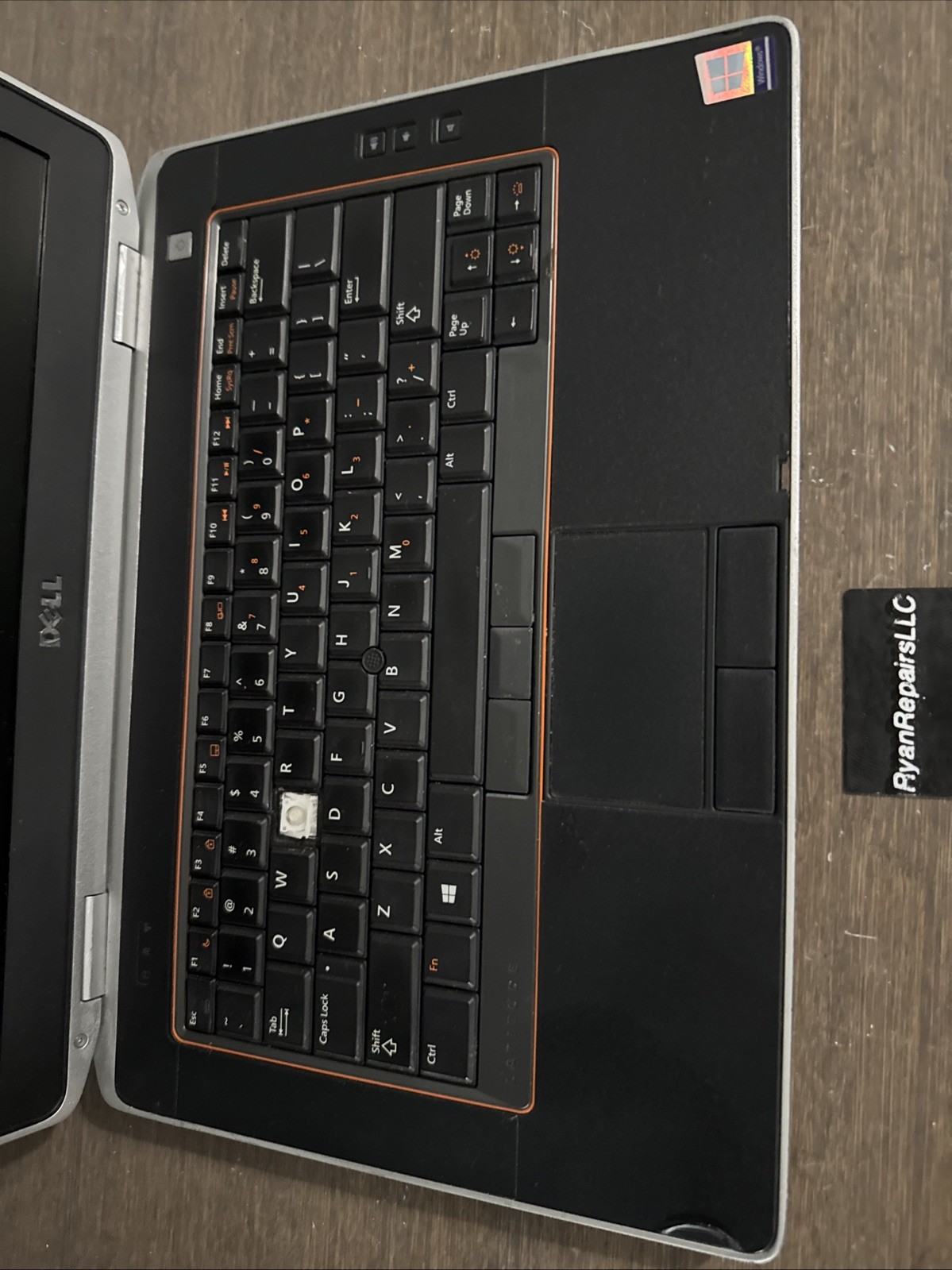Dell Latitude Laptop – Unknown model – PARTS OR REPAIR