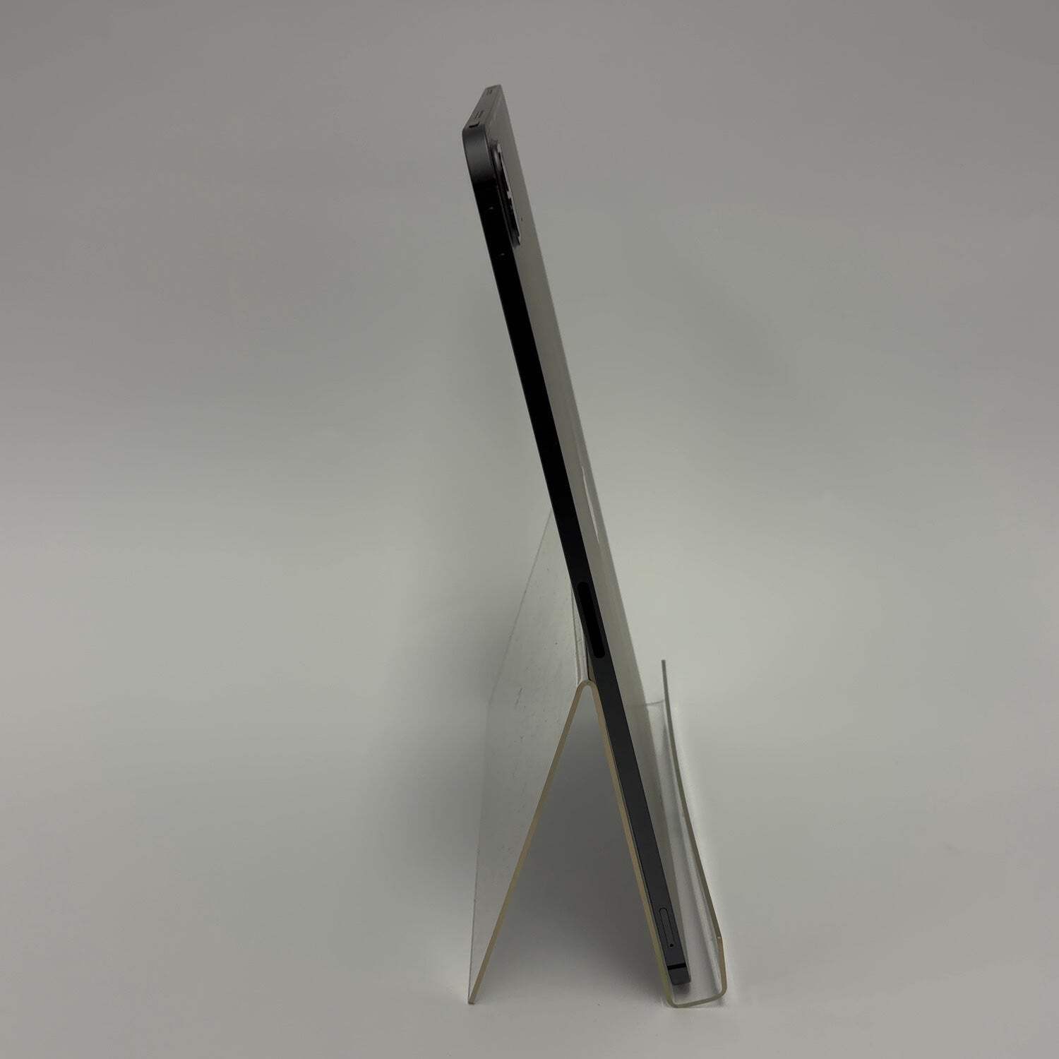 WiFi Only Apple iPad Pro 12.9″ 5th Gen 256GB Space Gray MHNW3LL/A