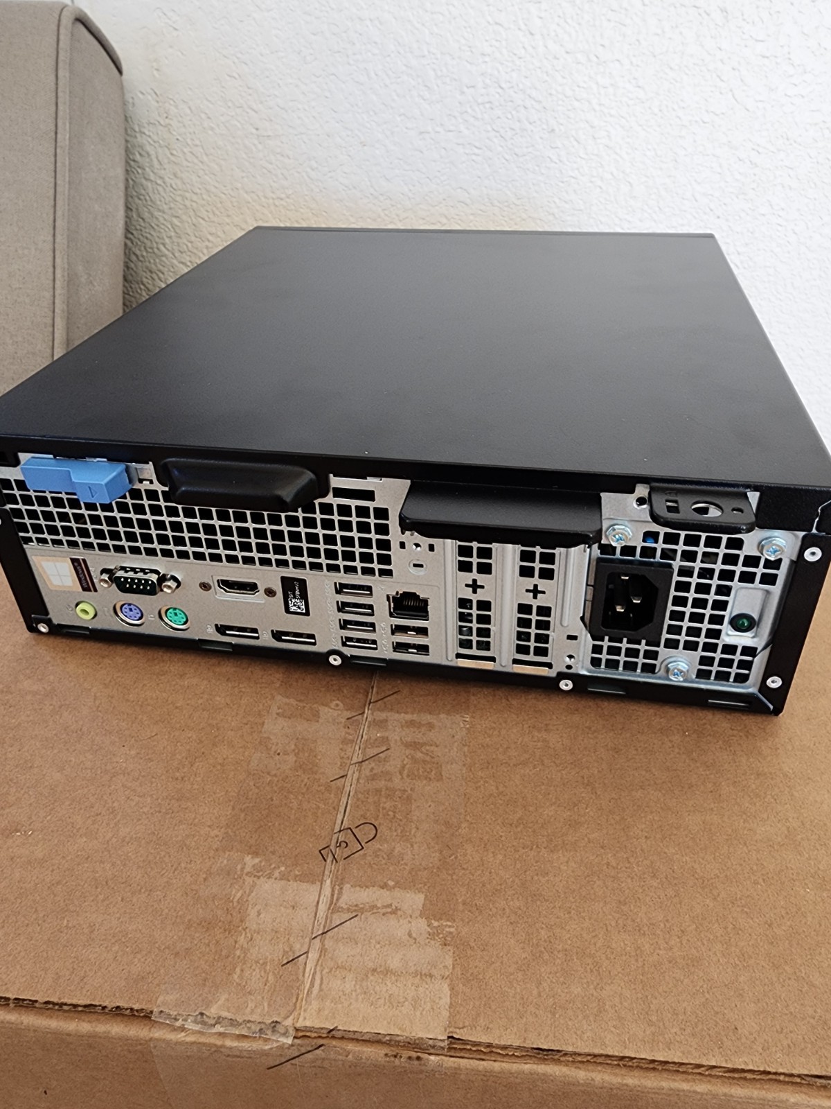 Dell OptiPlex 7060 SFF Desktop Computer