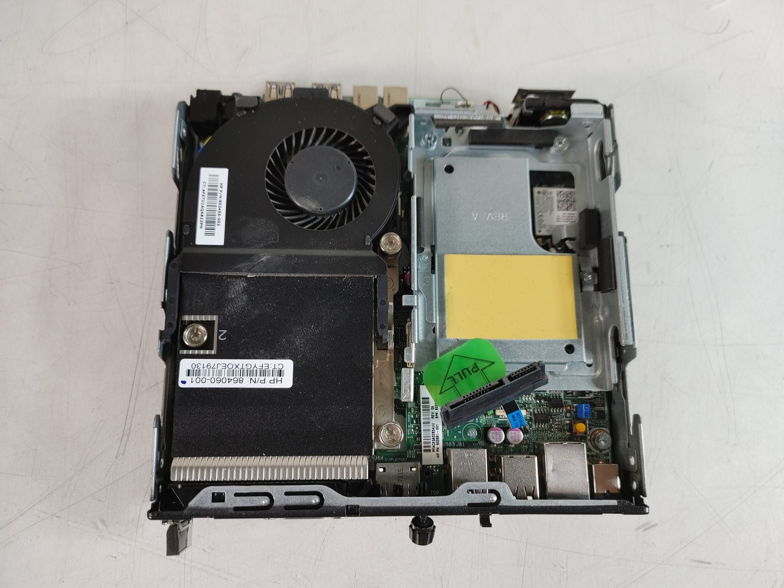 HP EliteDesk 705 G3 DM A10- 9700E 3.00 GHz 8 GB DDR4 No HDD
