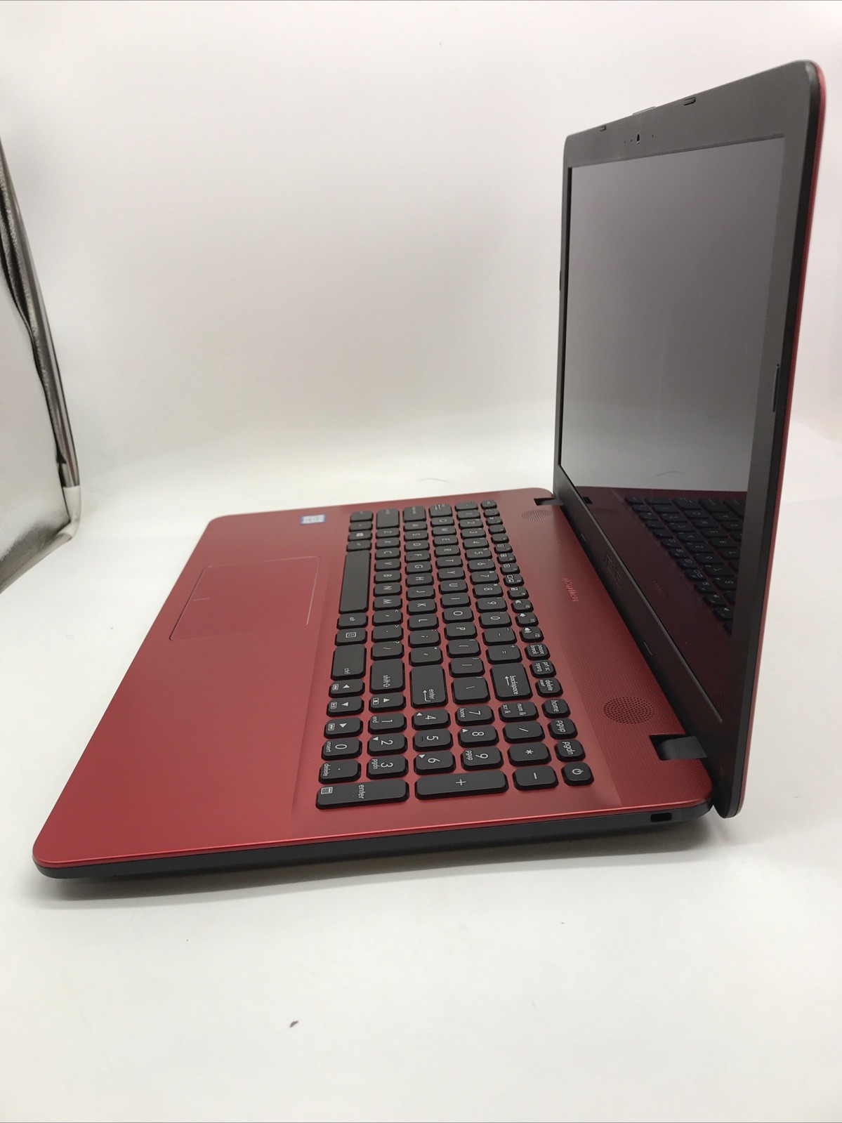 ASUS X541UAK Notebook PC Red WiFi 15.6″ 8GB 1TB Intel i7 Windows 10 Home – Good