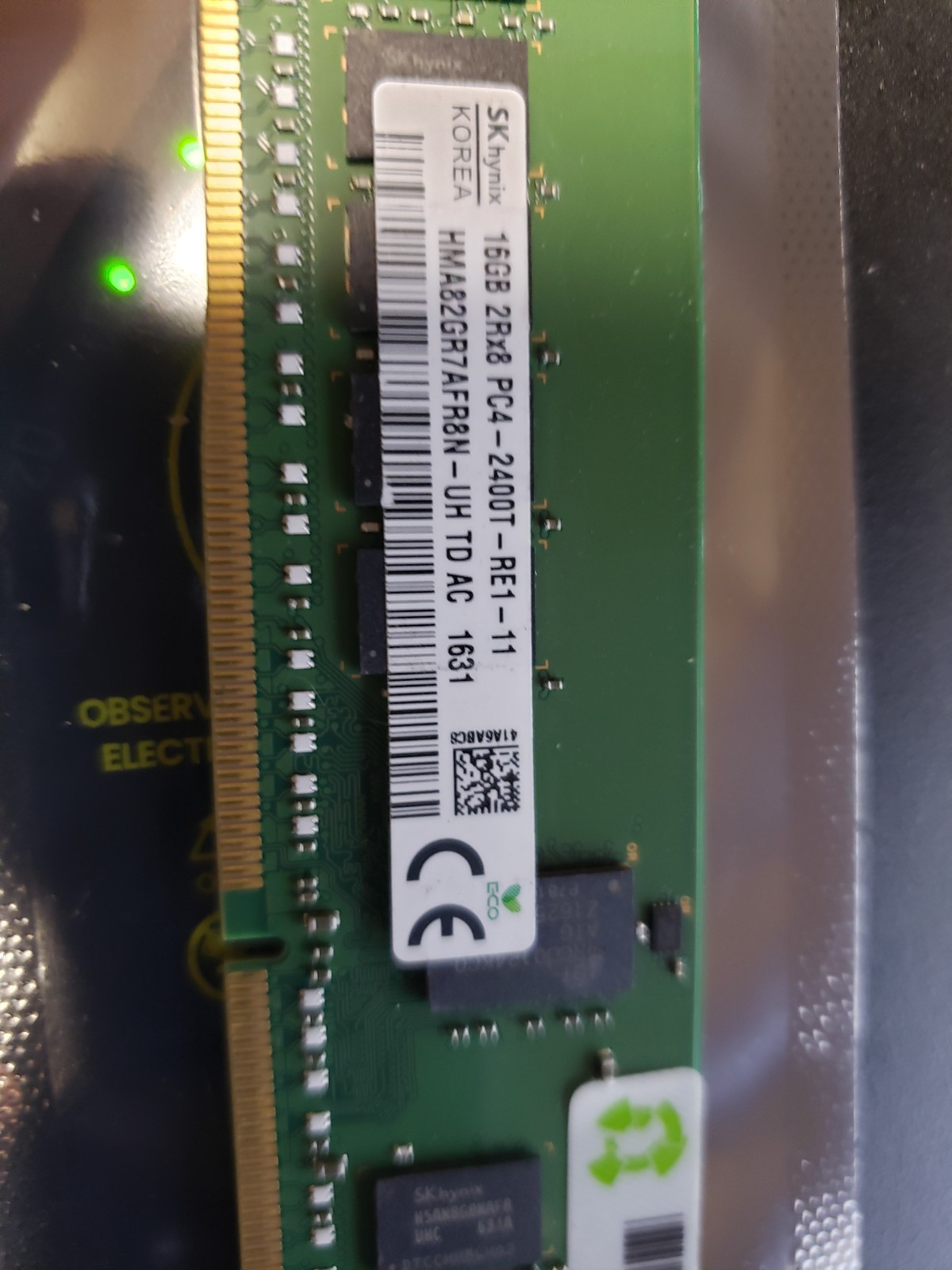 16GB SK Hynix HMA82GR7AFR8N 2Rx8 PC4-2400T-RE1-11 DDR4 RDIMM Server Memory