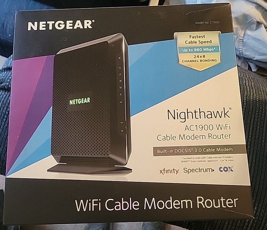 NETGEAR Nighthawk AC1900 4 Wireless-Wi-Fi 802.11ac Router – C7000-100NAS