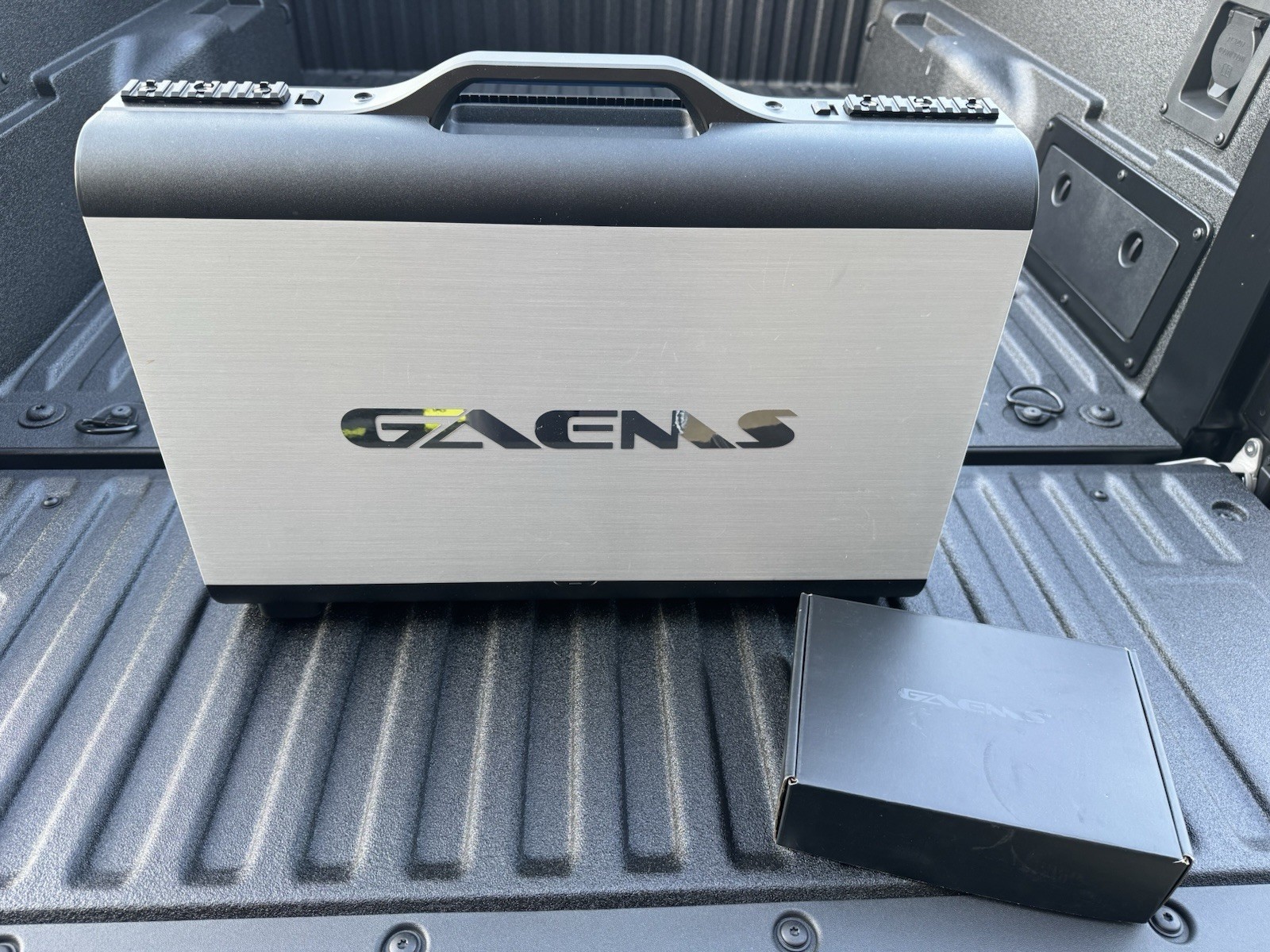 GAEMS Guardian Pro Xp 24 inch Widescreen IPS LCD Monitor