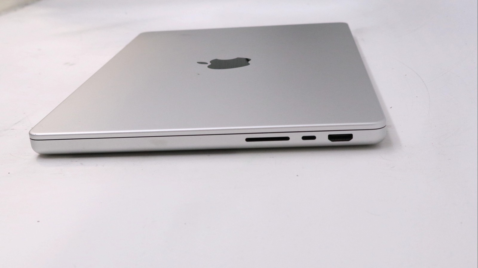 Apple Macbook Pro 14″ M2 Pro 10-Core 16GB 512GB – Very Good