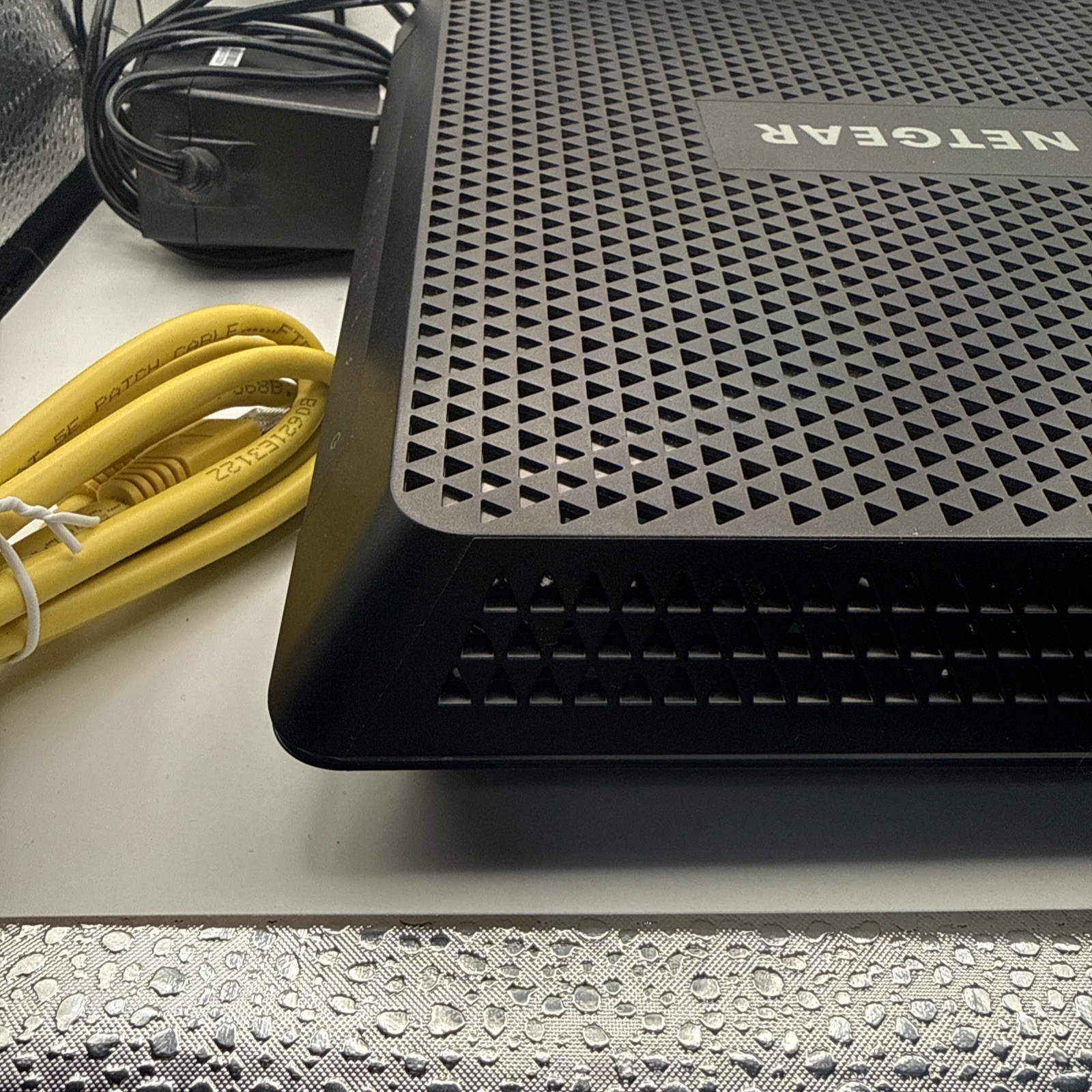 NETGEAR Nighthawk AC1900 4 Wireless-Wi-Fi 802.11ac Router – C7000-100NAS