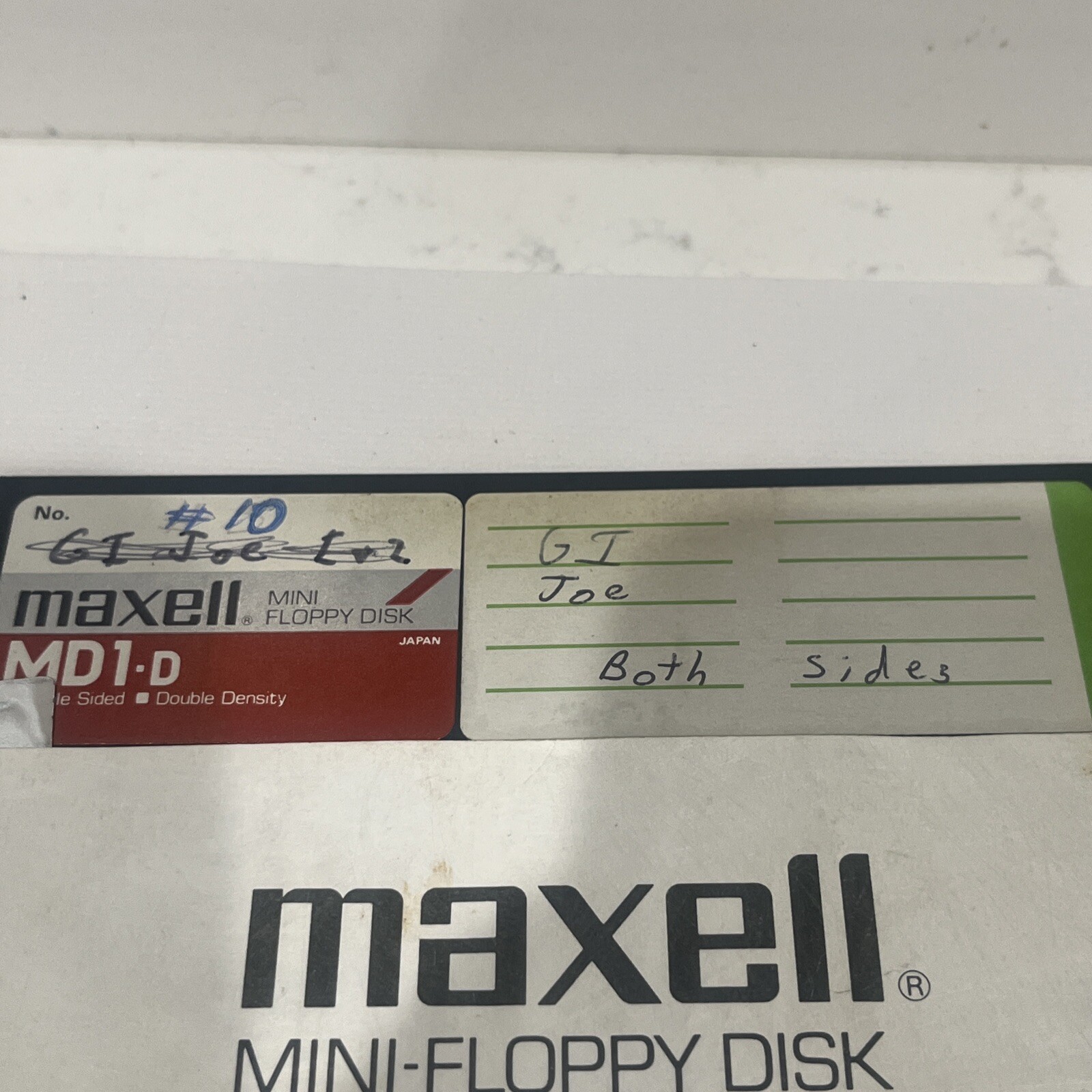 Vintage Mixed Lot of 8 Floppy Discs – May Contain Games (unknown) – Untested